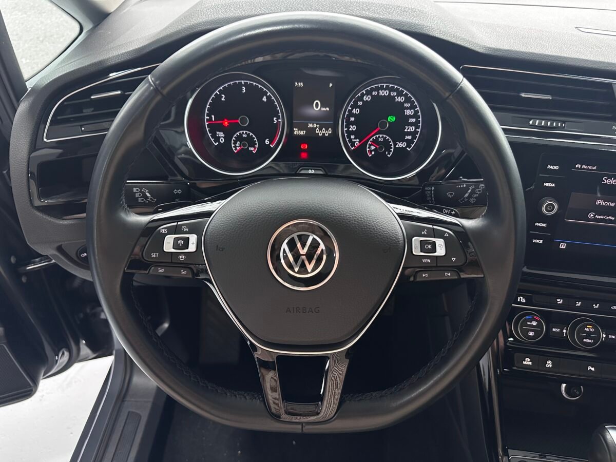 VOLKSWAGEN TOURAN 2.0 TDI DSG7 RLINE