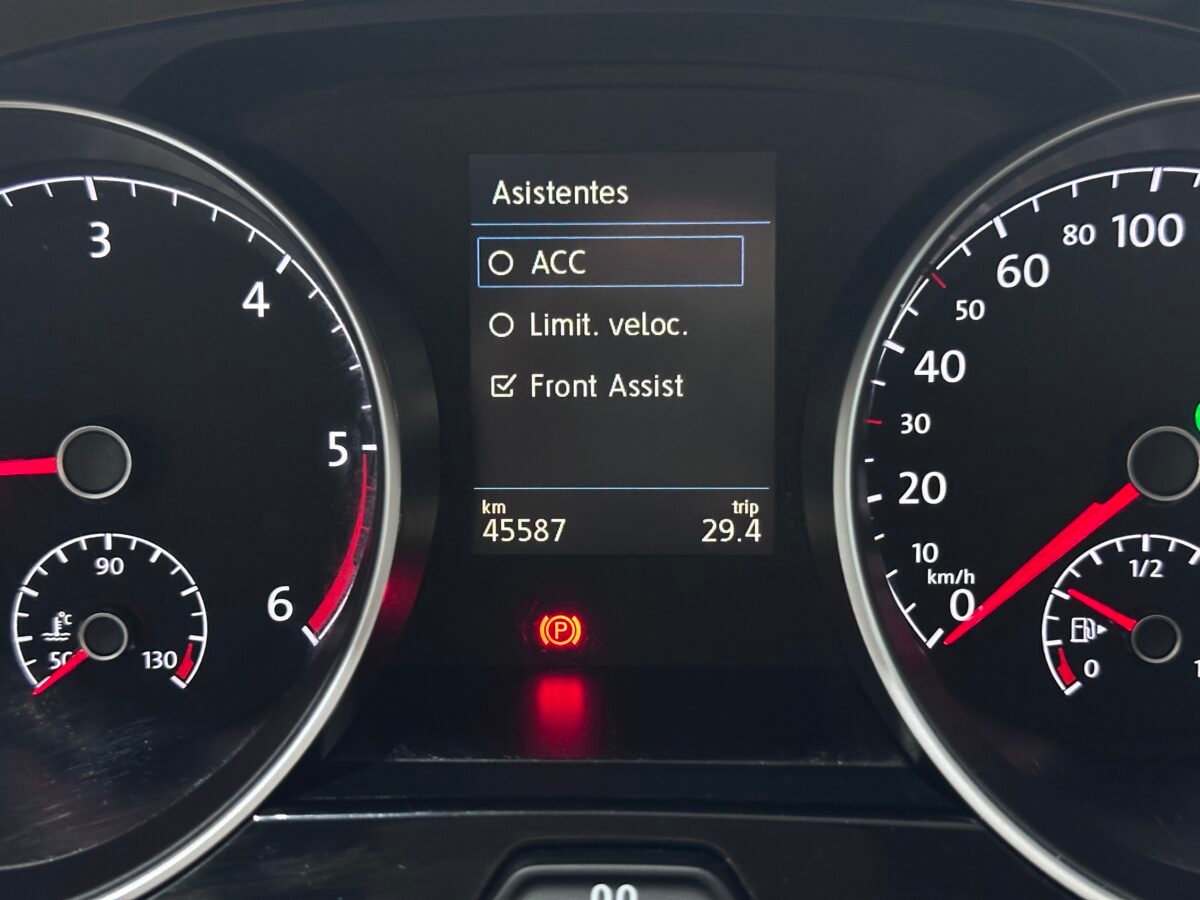 VOLKSWAGEN TOURAN 2.0 TDI DSG7 RLINE