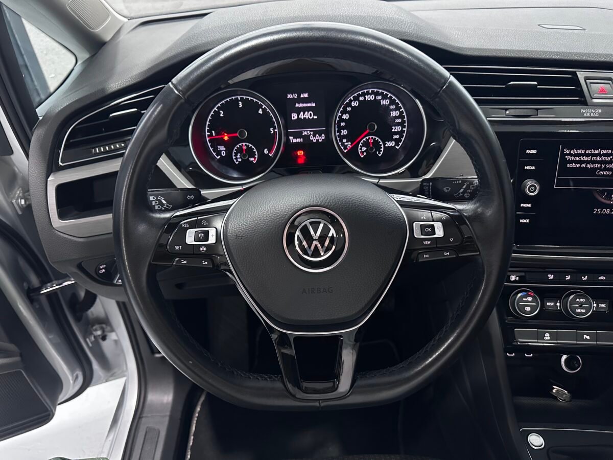VOLKSWAGEN TOURAN 2.0 TDI 7 PLAZAS