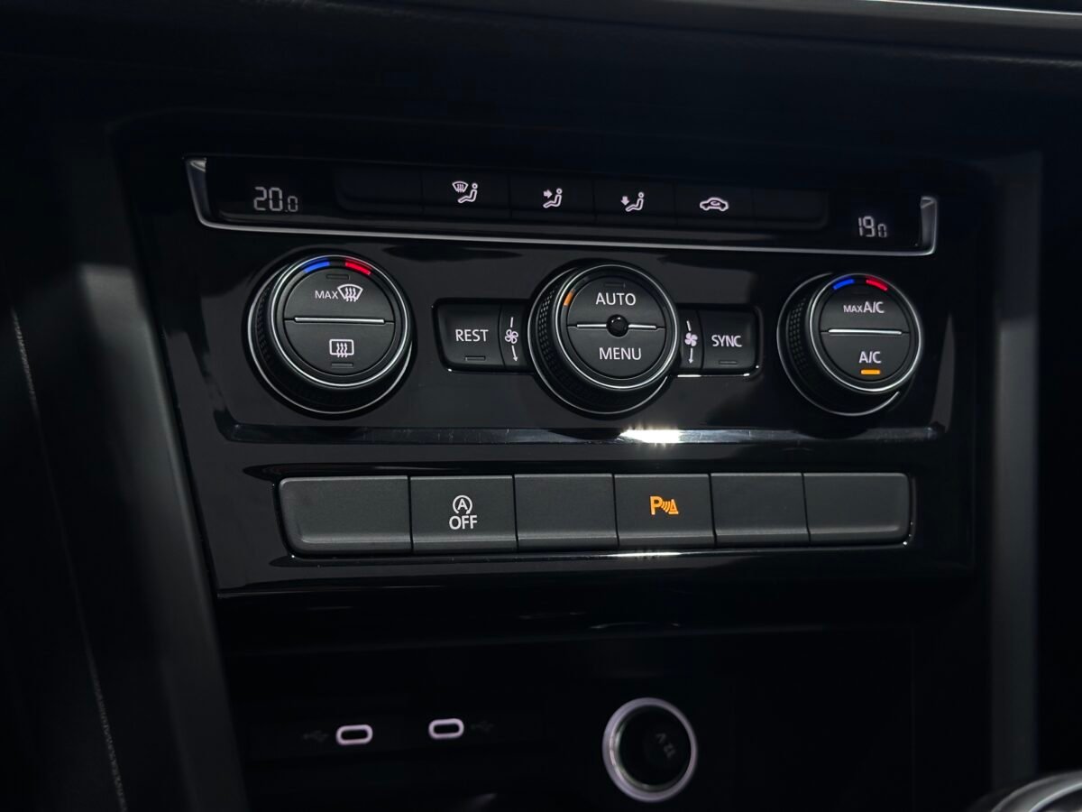 VOLKSWAGEN TOURAN 2.0 TDI 7 PLAZAS