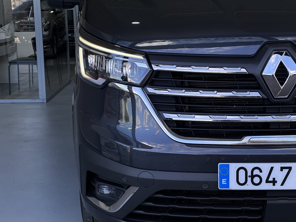 RENAULT TRAFIC spaceclass L2H1
