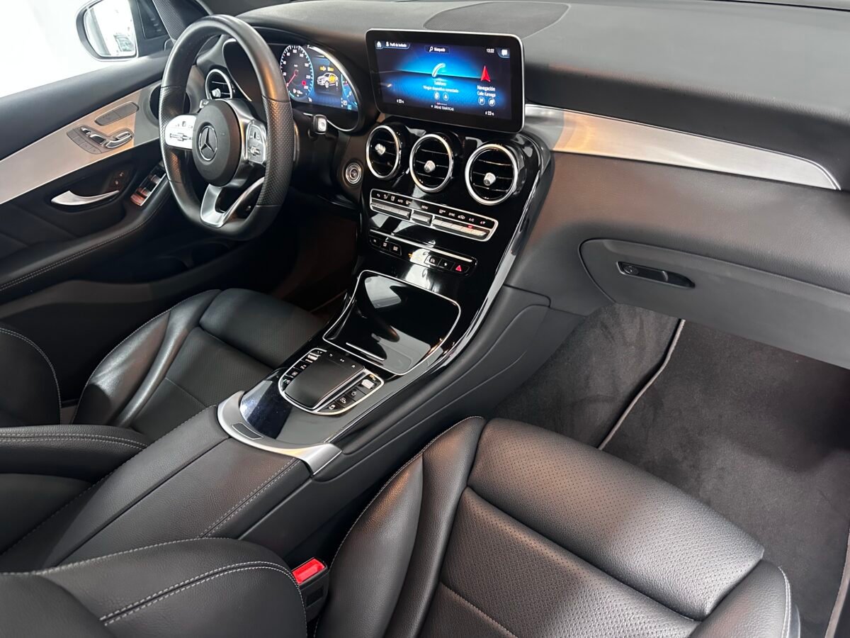 MERCEDES-BENZ GLC COUPE 300 AMG ECO 