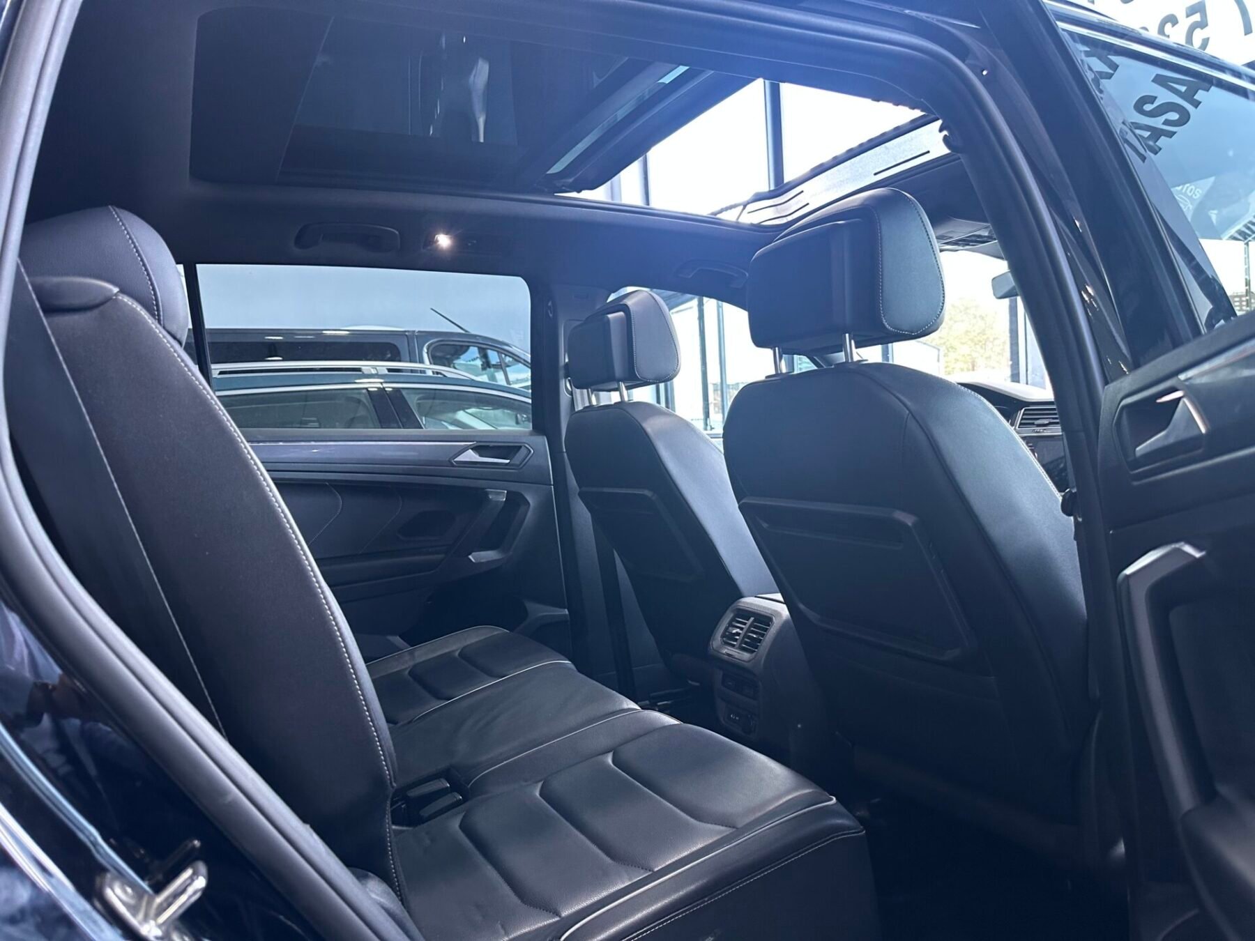 VOLKSWAGEN TIGUAN ALLSPACE R LINE 4 MOTION