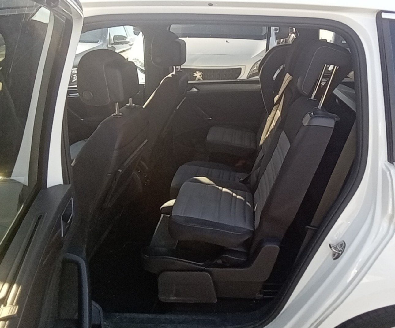 VOLKSWAGEN TOURAN RLINE 2.0TDI DSG 7 PLAZAS 