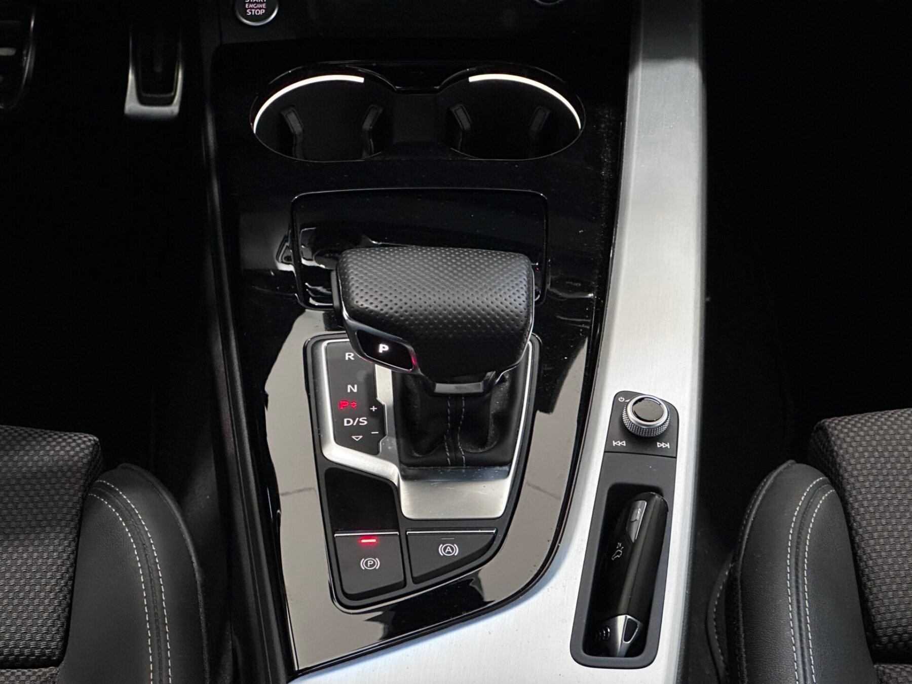 AUDI A4 40 TDI BLACK LINE 