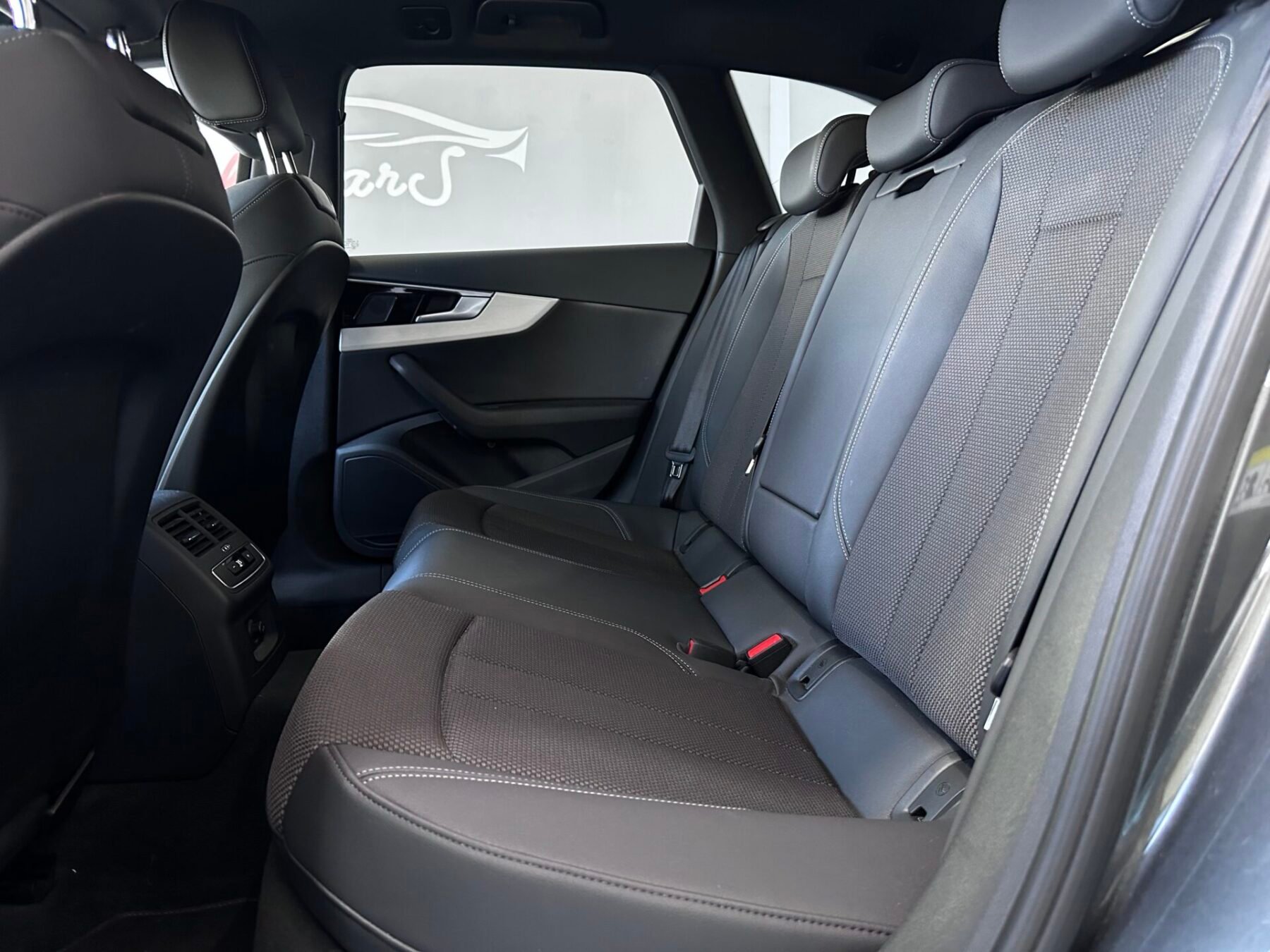 AUDI A4 40 TDI BLACK LINE 
