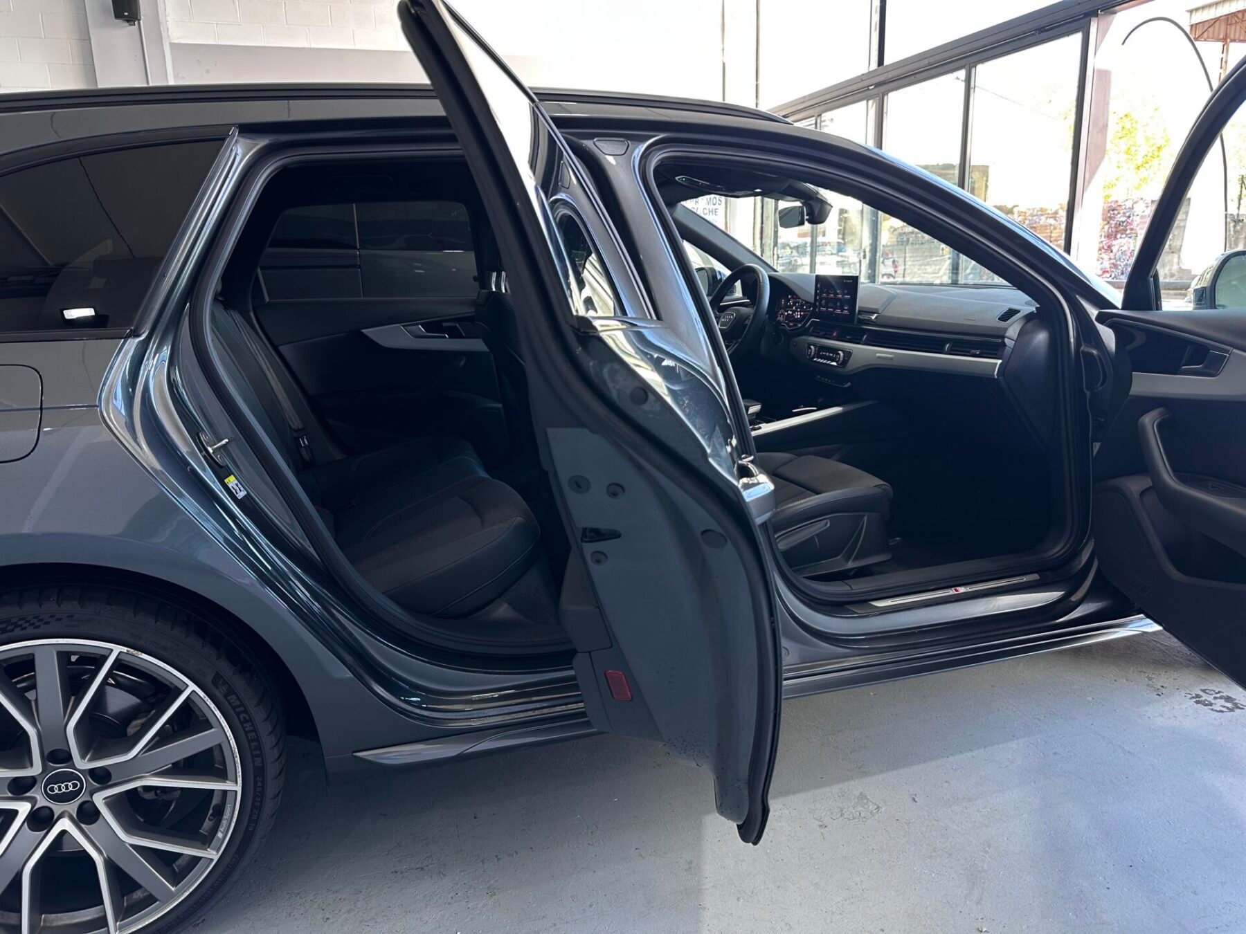 AUDI A4 40 TDI BLACK LINE 