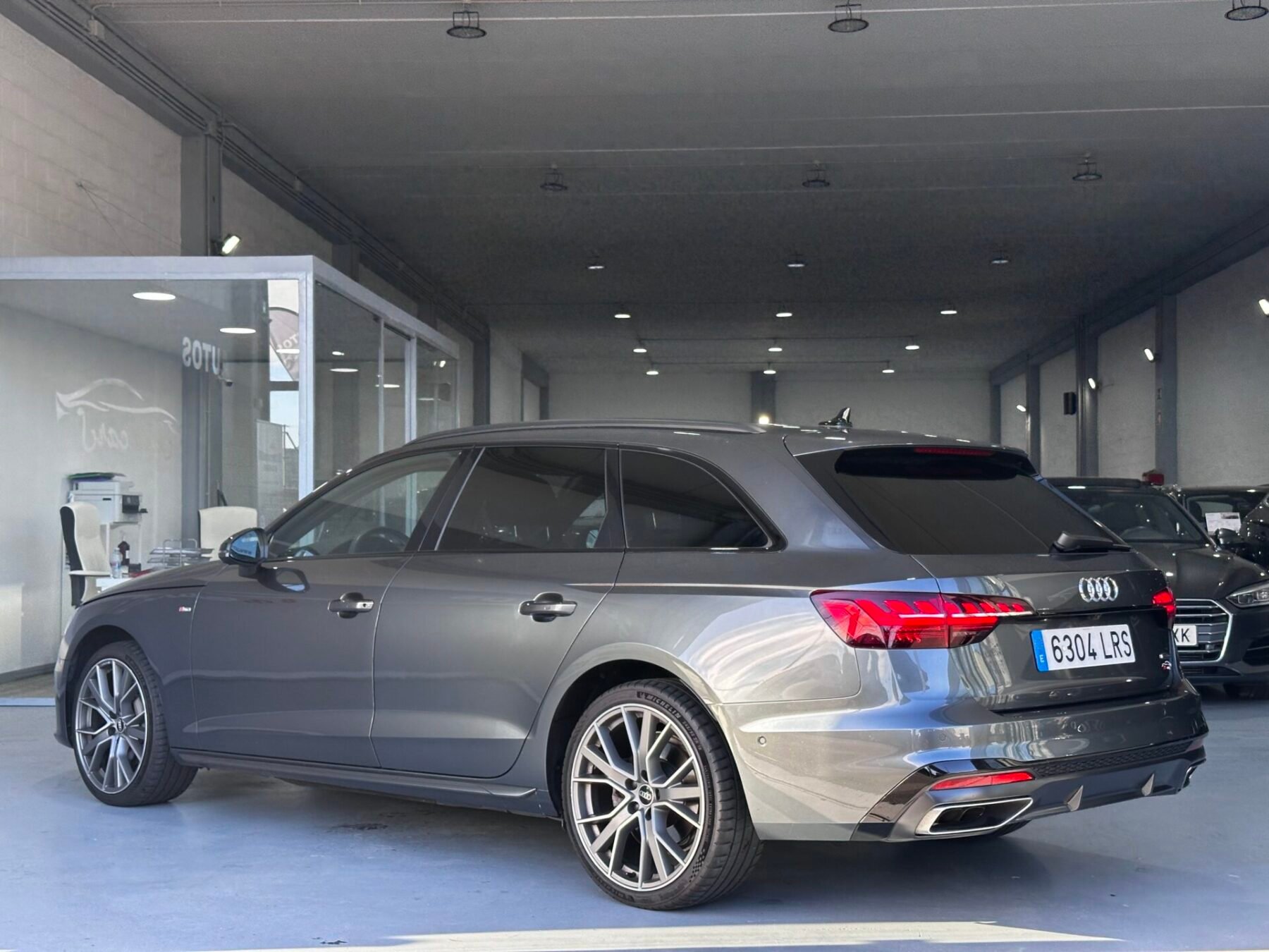 AUDI A4 40 TDI BLACK LINE 