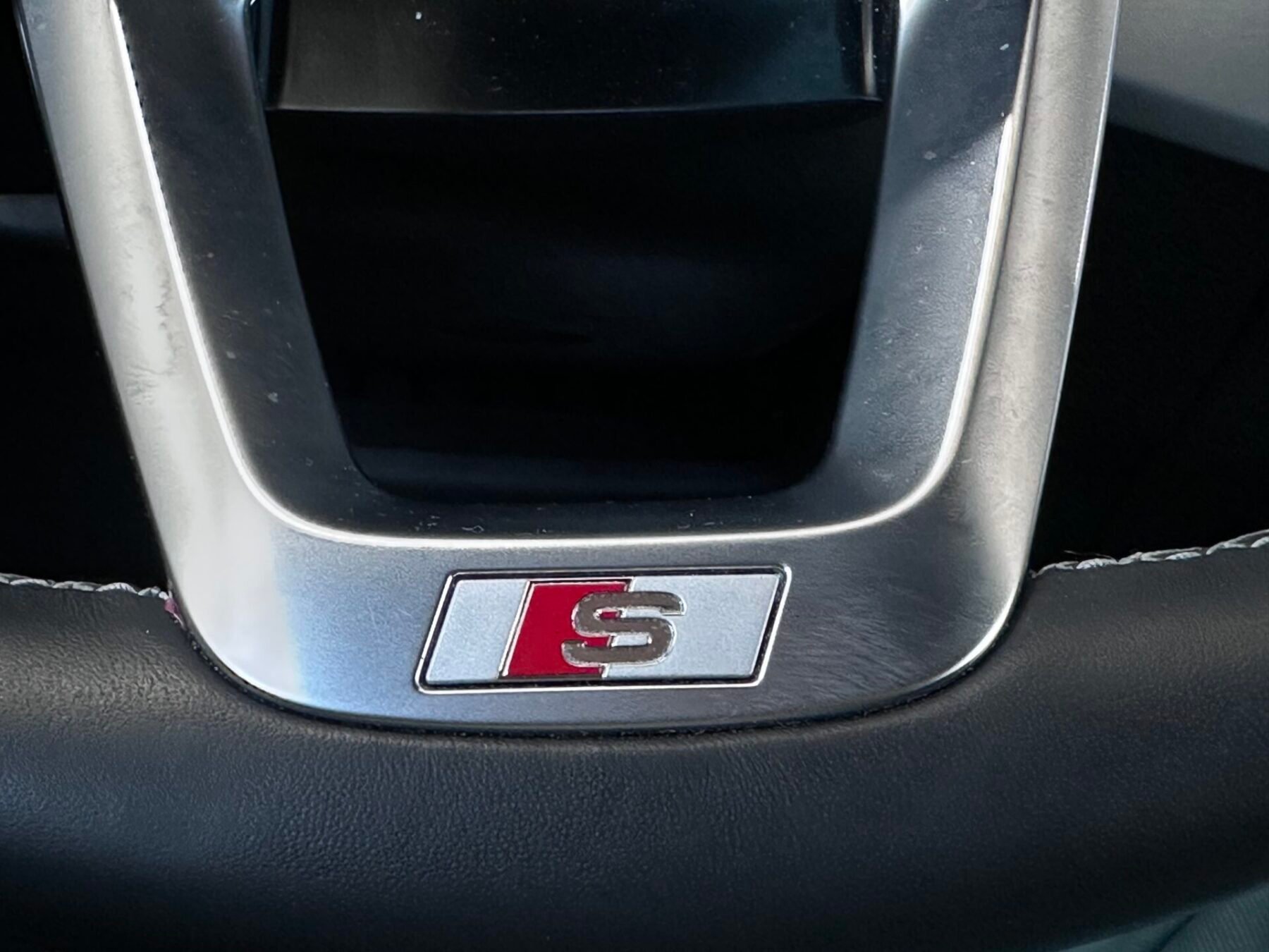 AUDI A4 40 TDI BLACK LINE 