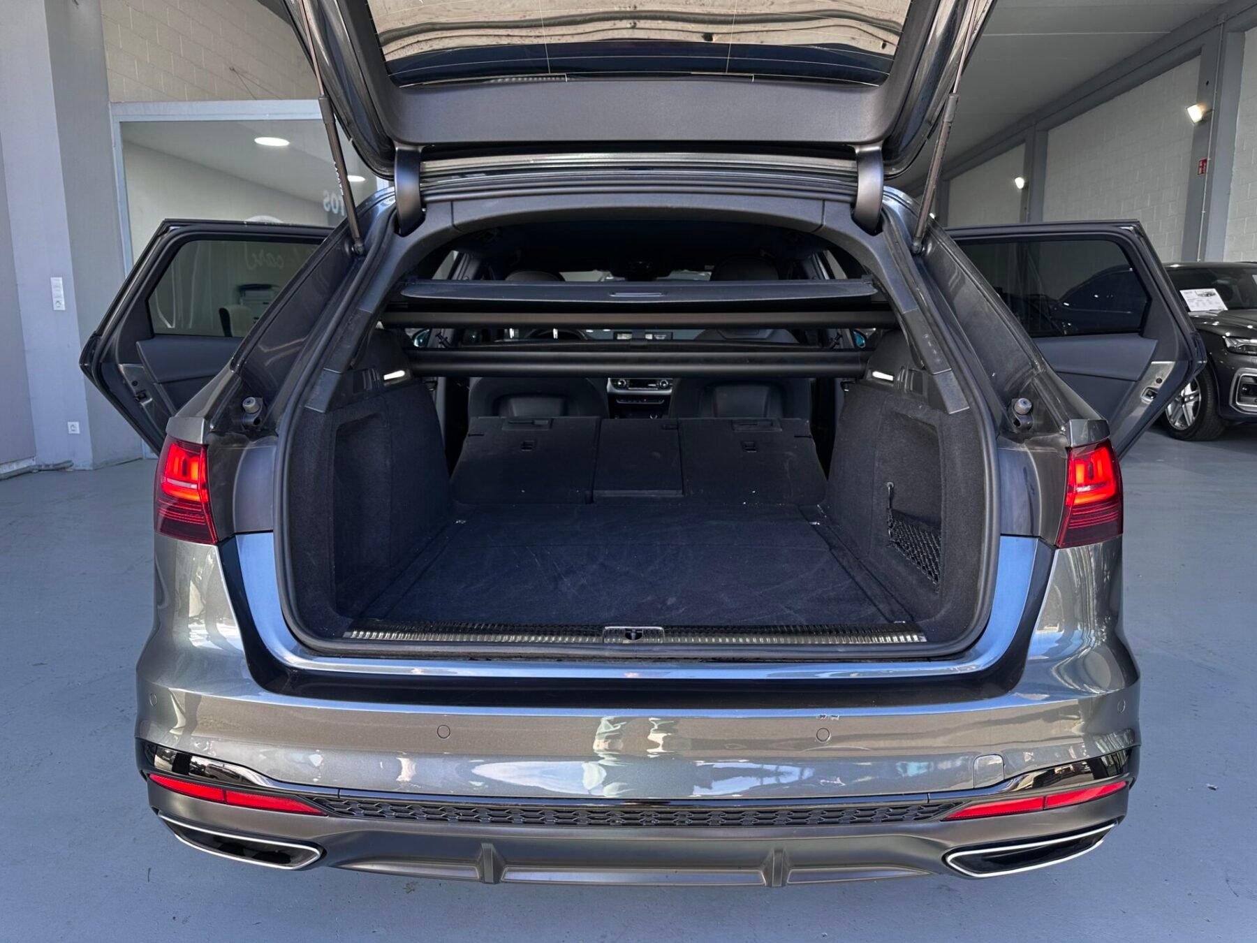 AUDI A4 40 TDI BLACK LINE 