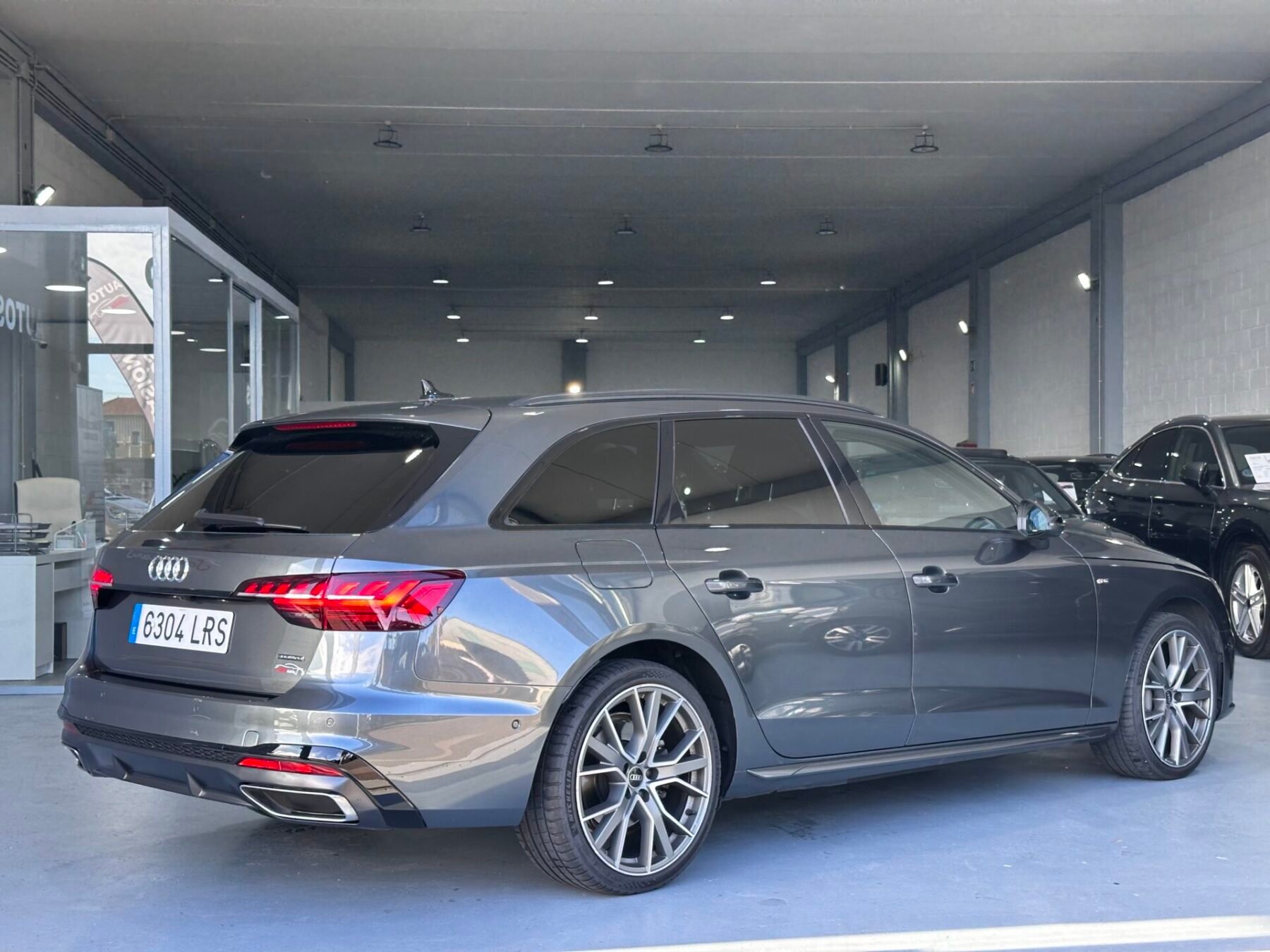 AUDI A4 40 TDI BLACK LINE 