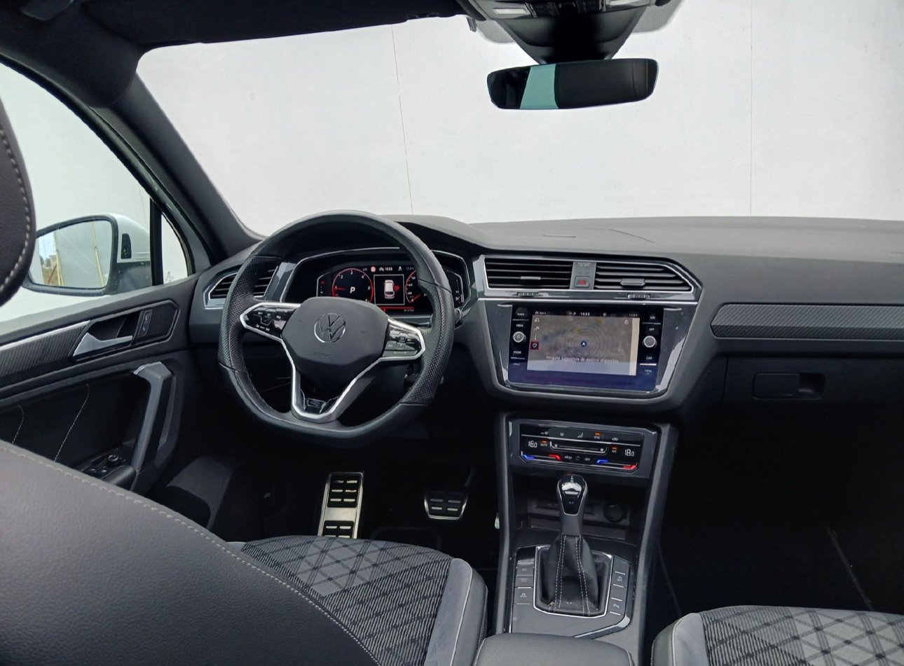 VOLKSWAGEN TIGUAN RLINE DSG7 