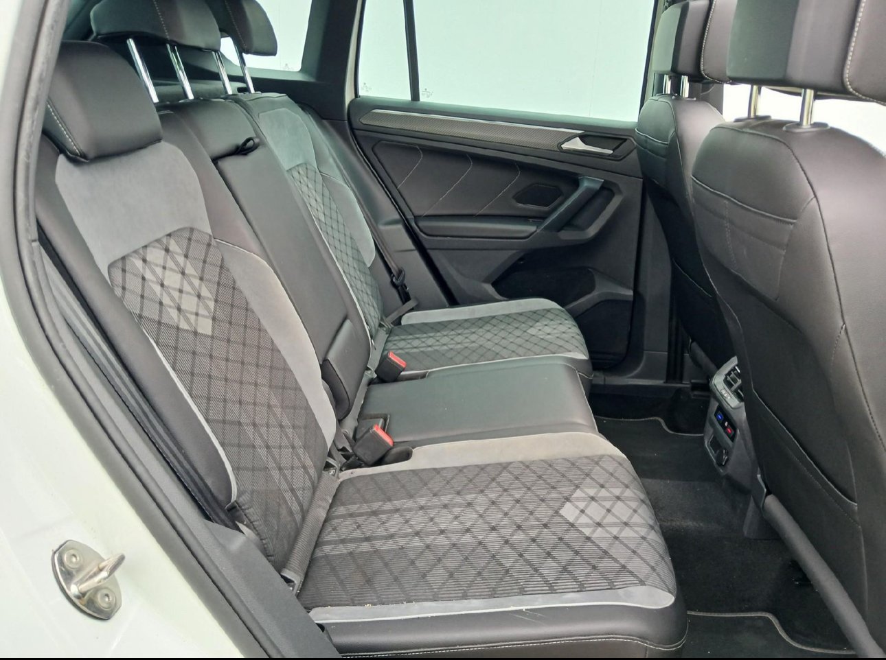 VOLKSWAGEN TIGUAN RLINE DSG7 