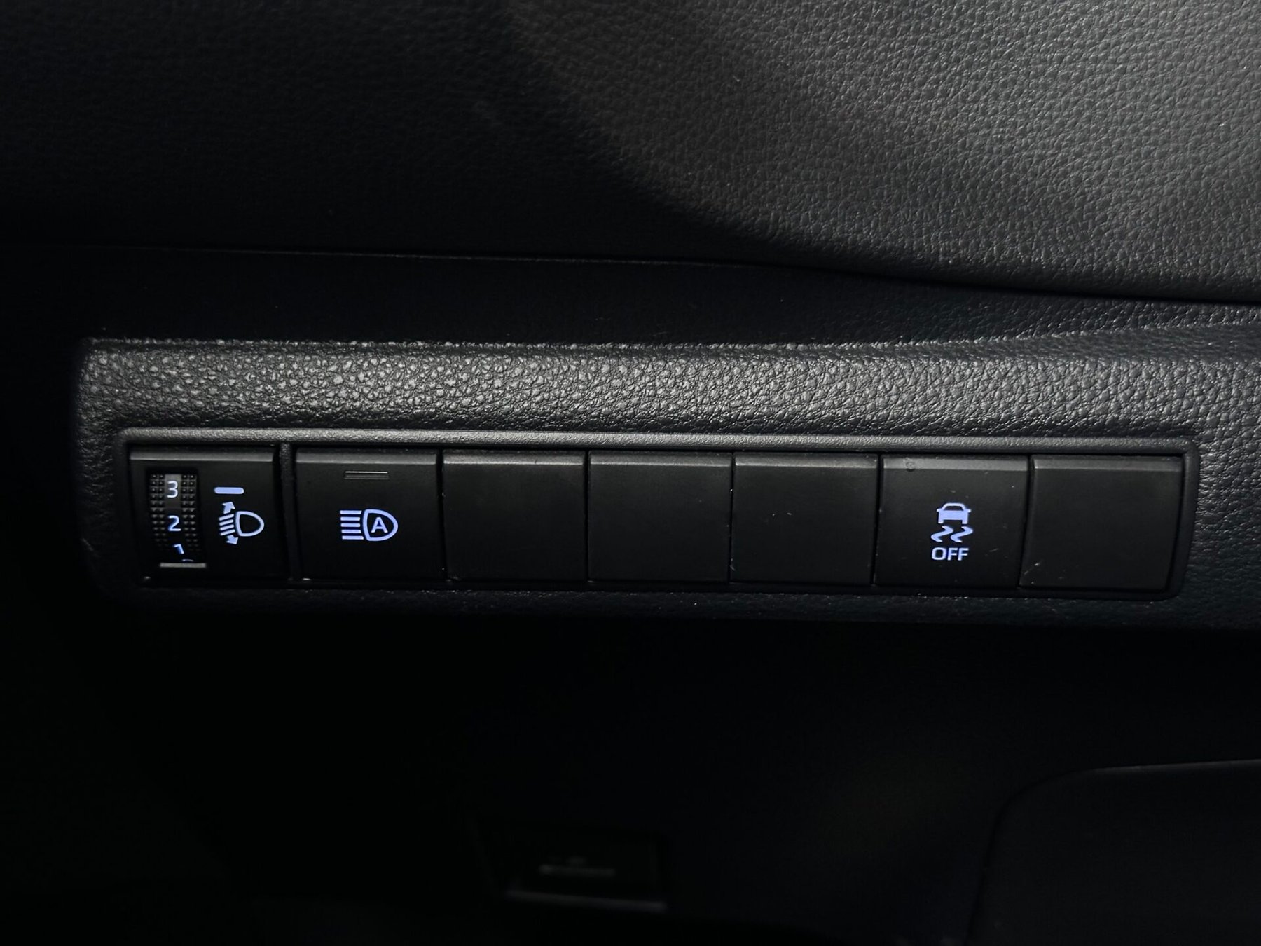 TOYOTA COROLLA ACTIVE TECH TOURING SPORT