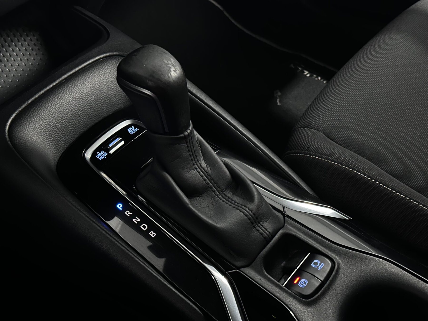 TOYOTA COROLLA ACTIVE TECH TOURING SPORT