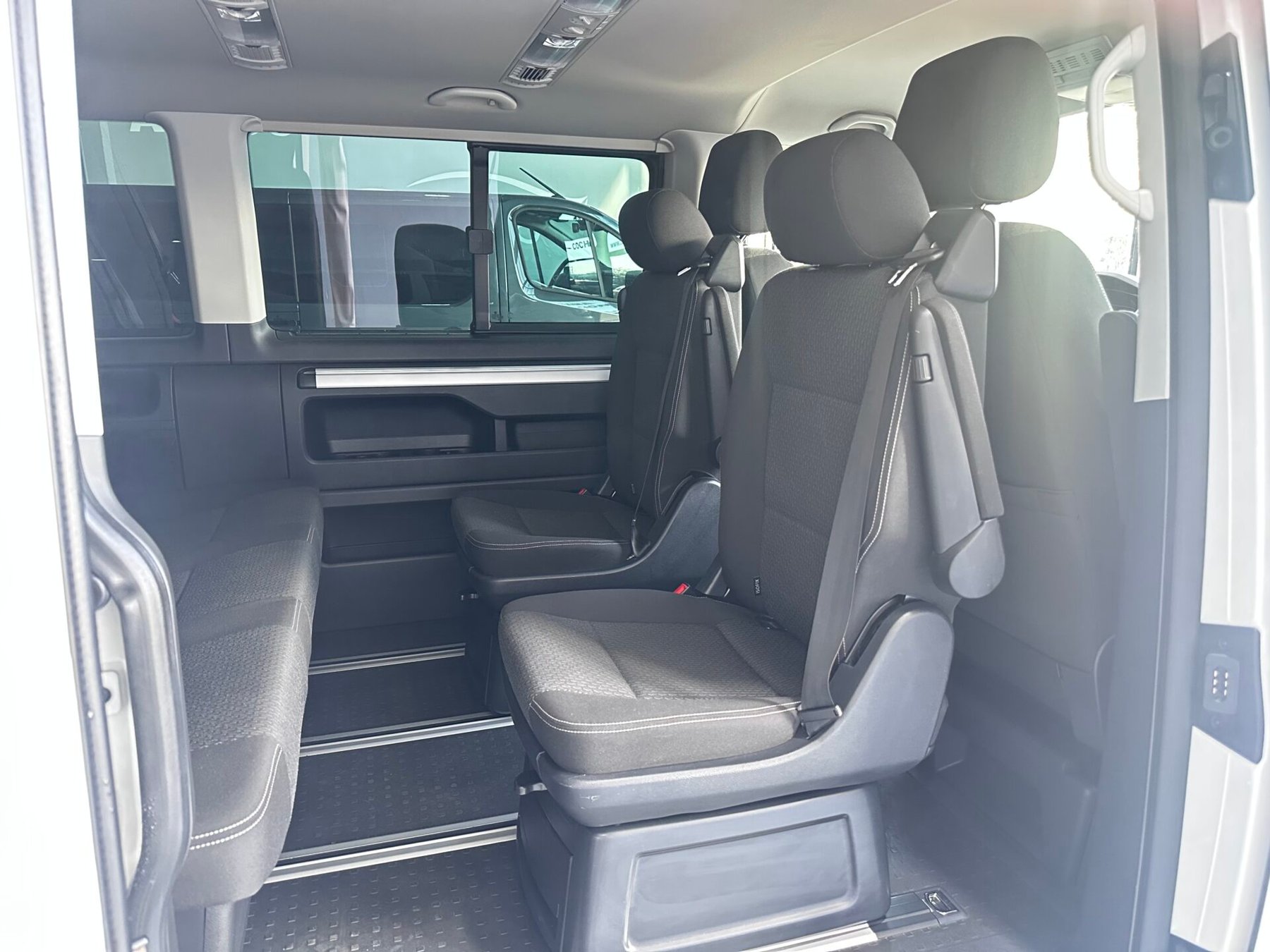 VOLKSWAGEN MULTIVAN OUTDOOR 