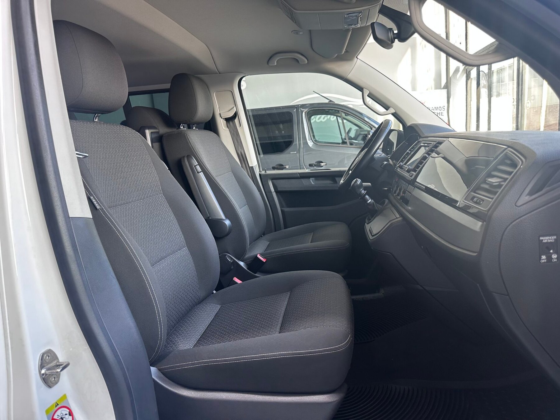 VOLKSWAGEN MULTIVAN OUTDOOR 