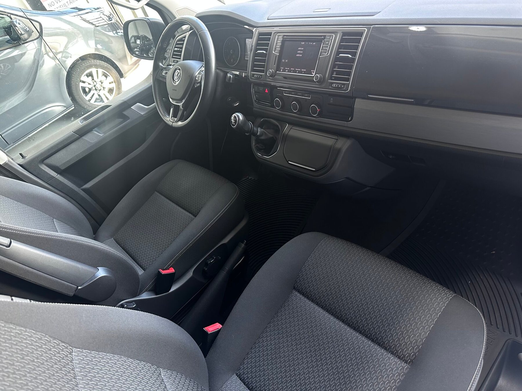 VOLKSWAGEN MULTIVAN OUTDOOR 