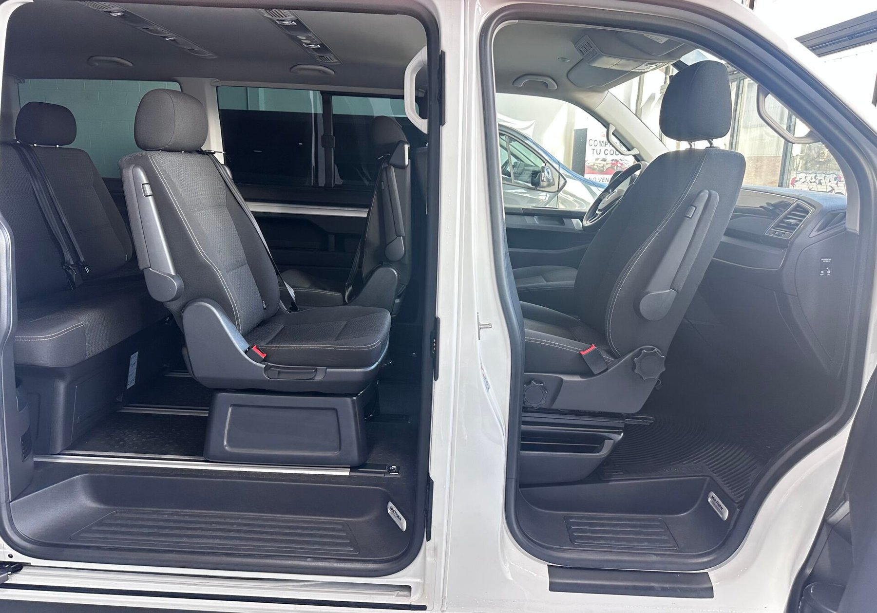 VOLKSWAGEN MULTIVAN OUTDOOR 
