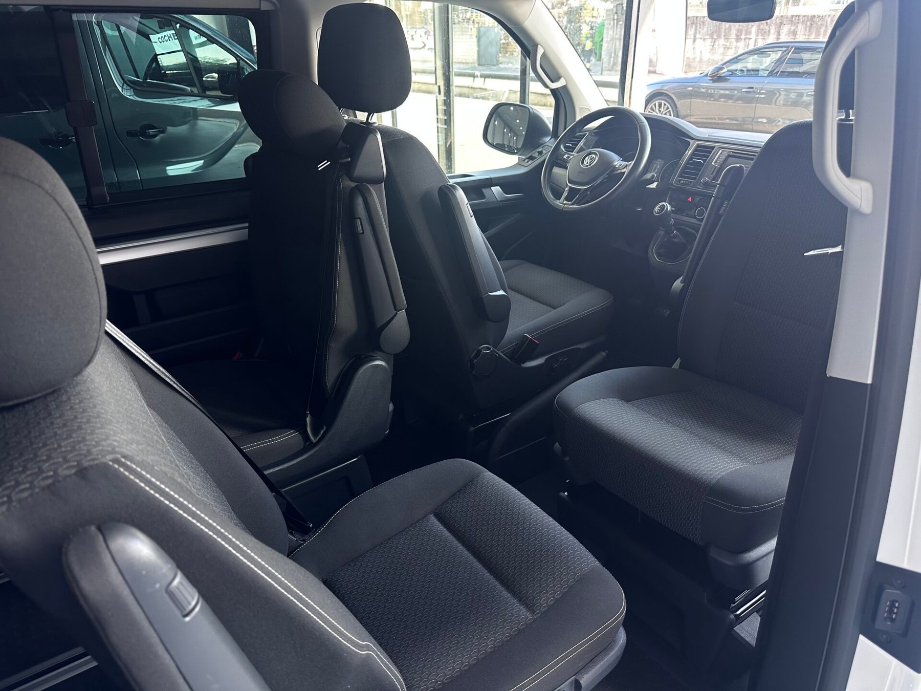 VOLKSWAGEN MULTIVAN OUTDOOR 