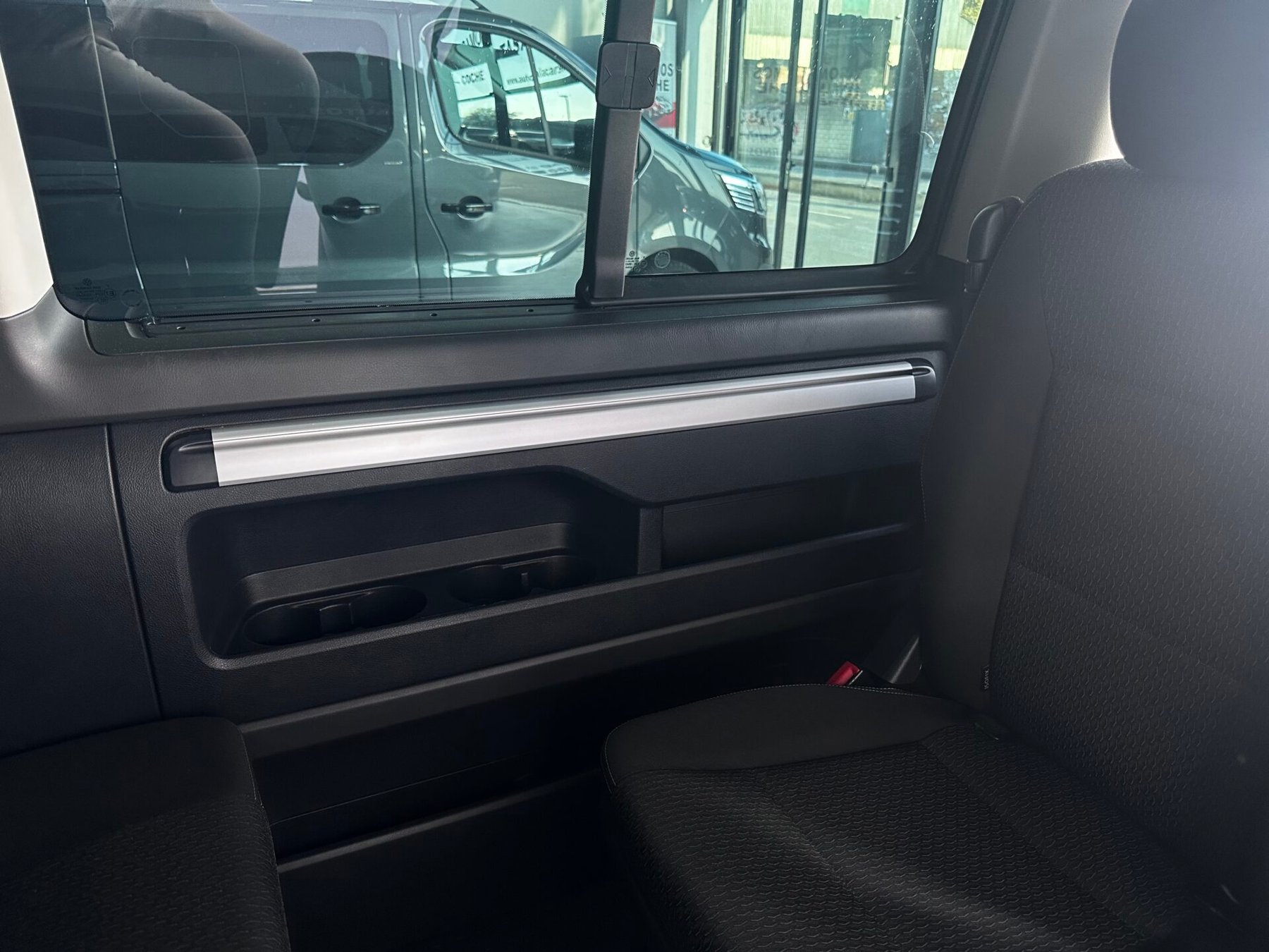 VOLKSWAGEN MULTIVAN OUTDOOR 