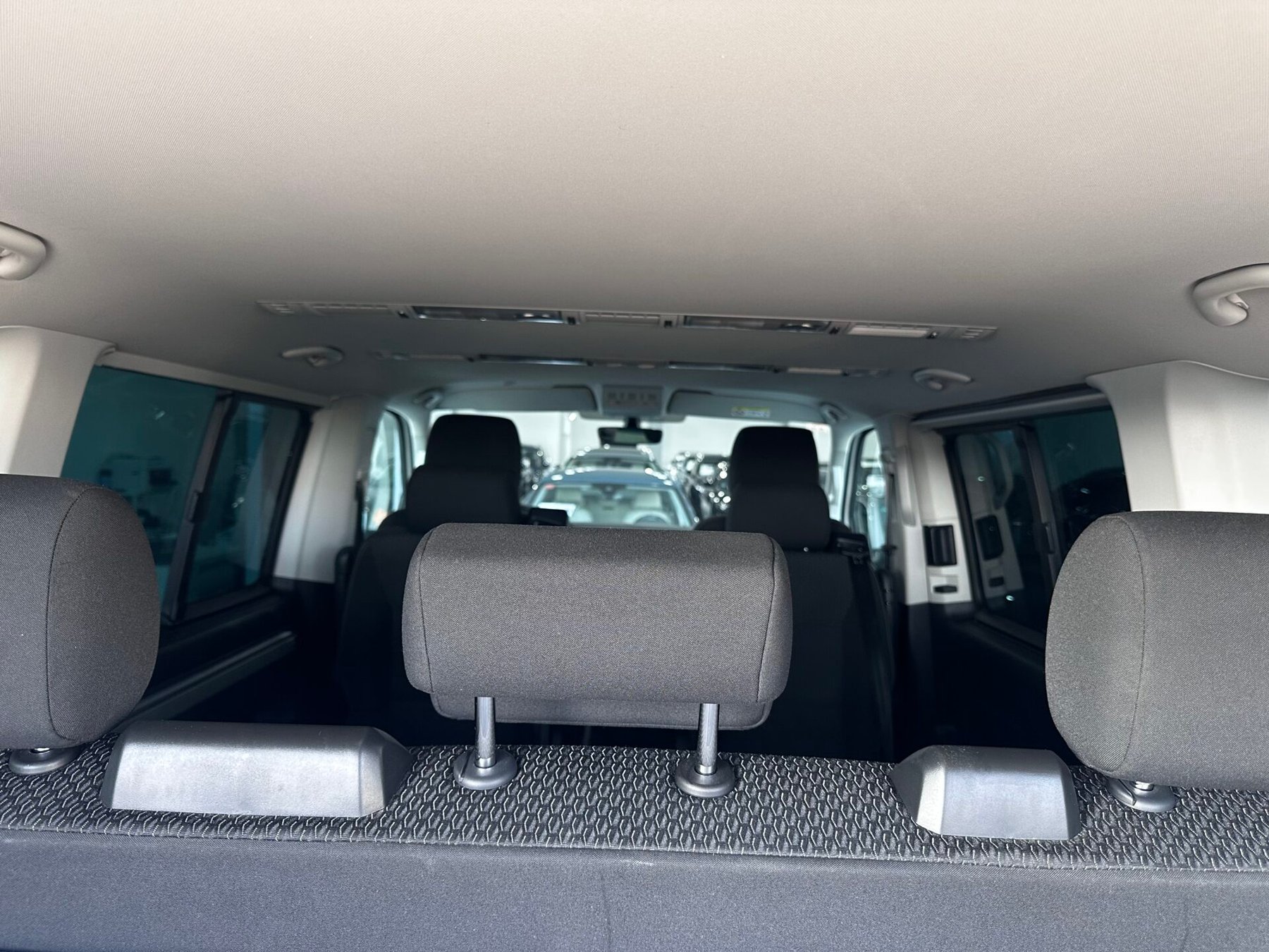 VOLKSWAGEN MULTIVAN OUTDOOR 