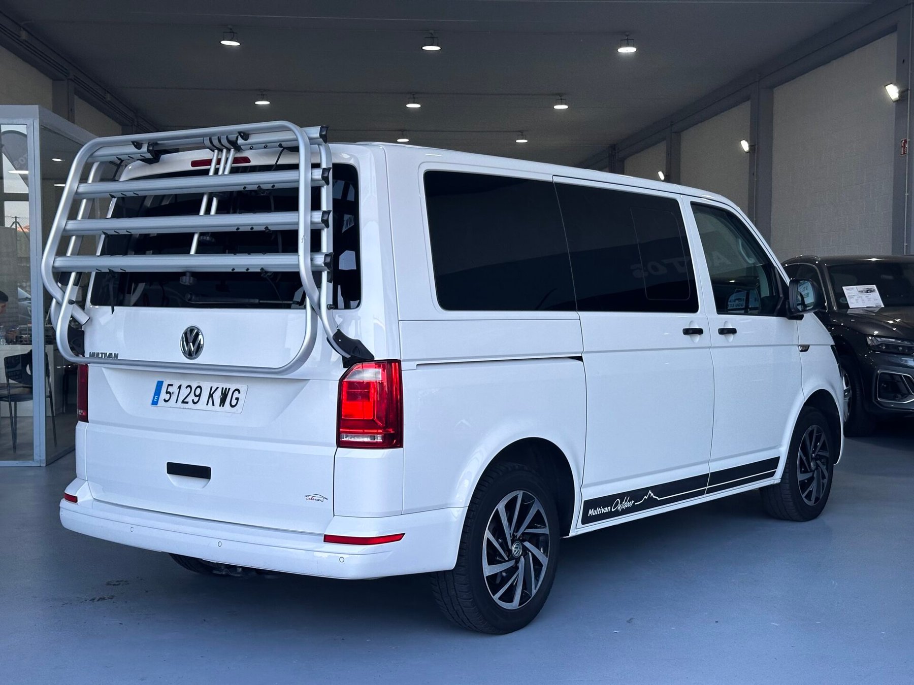 VOLKSWAGEN MULTIVAN OUTDOOR 