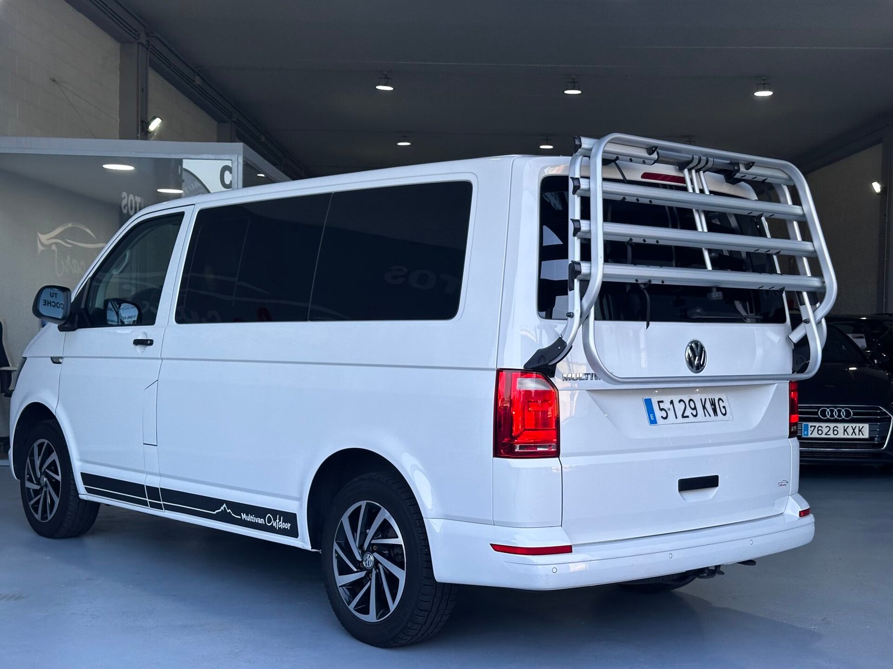 VOLKSWAGEN MULTIVAN OUTDOOR 