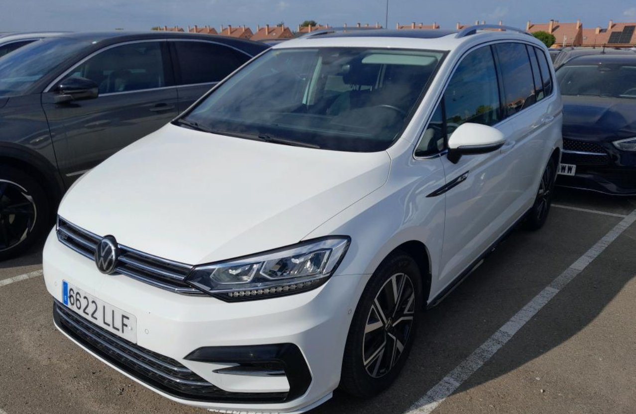 VOLKSWAGEN TOURAN 2.0 TDI RLINE