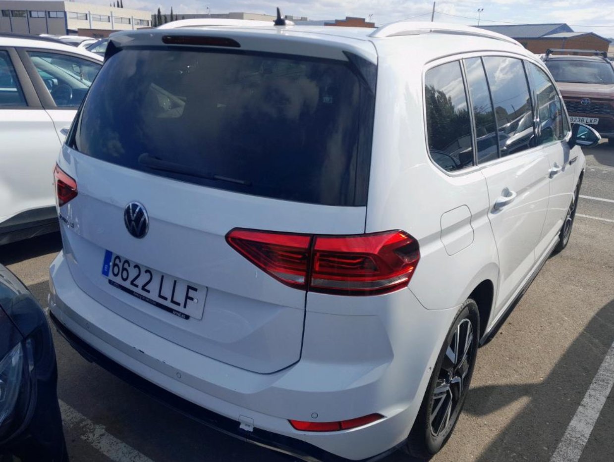 VOLKSWAGEN TOURAN 2.0 TDI RLINE