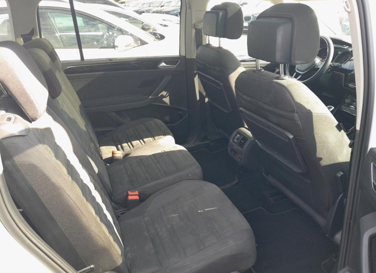 VOLKSWAGEN TOURAN 2.0 TDI RLINE