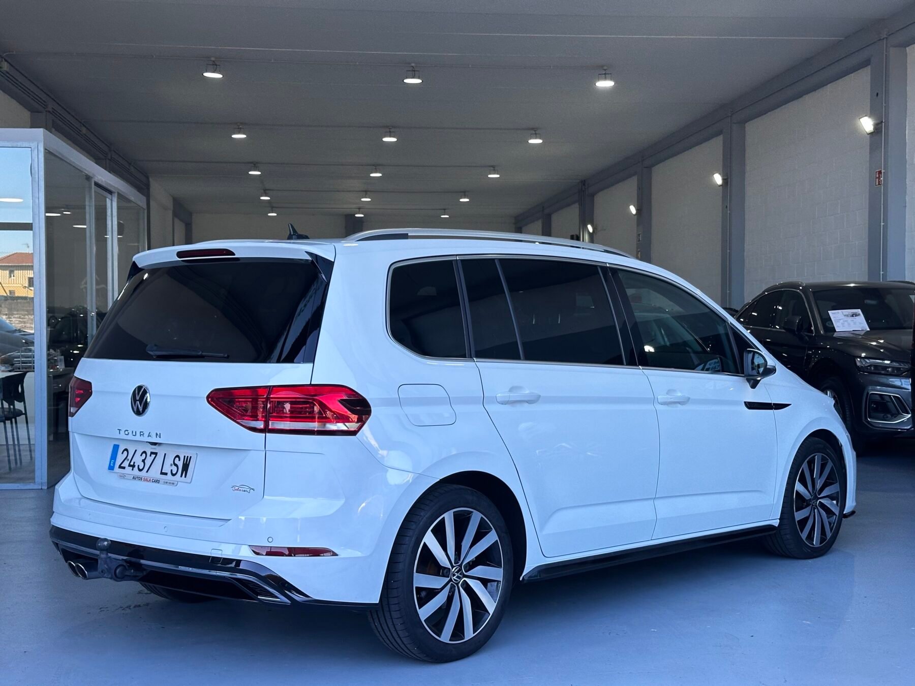 VOLKSWAGEN TOURAN RLINE 2.0TDI DSG 7 PLAZAS 