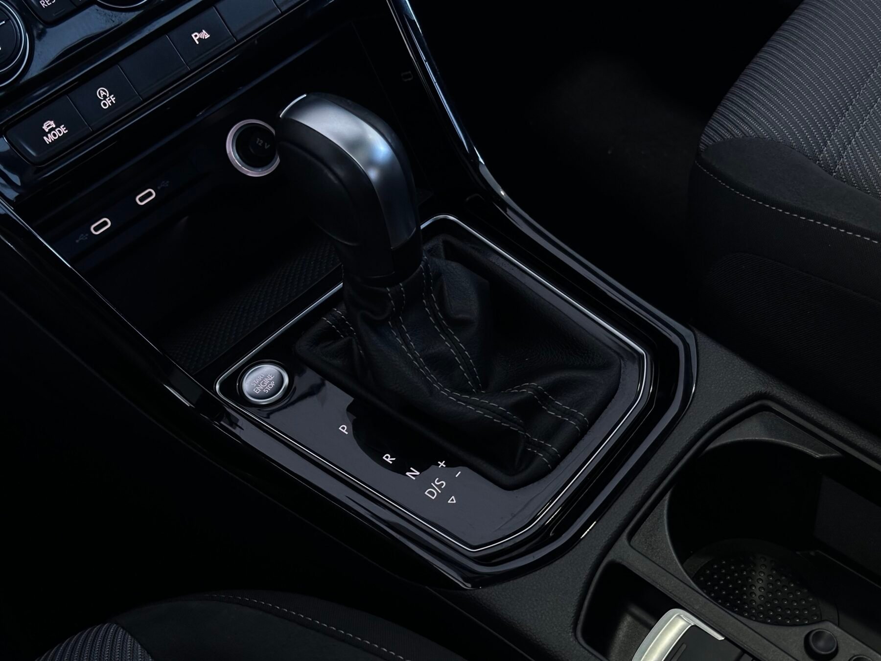 VOLKSWAGEN TOURAN RLINE 2.0TDI DSG 7 PLAZAS 