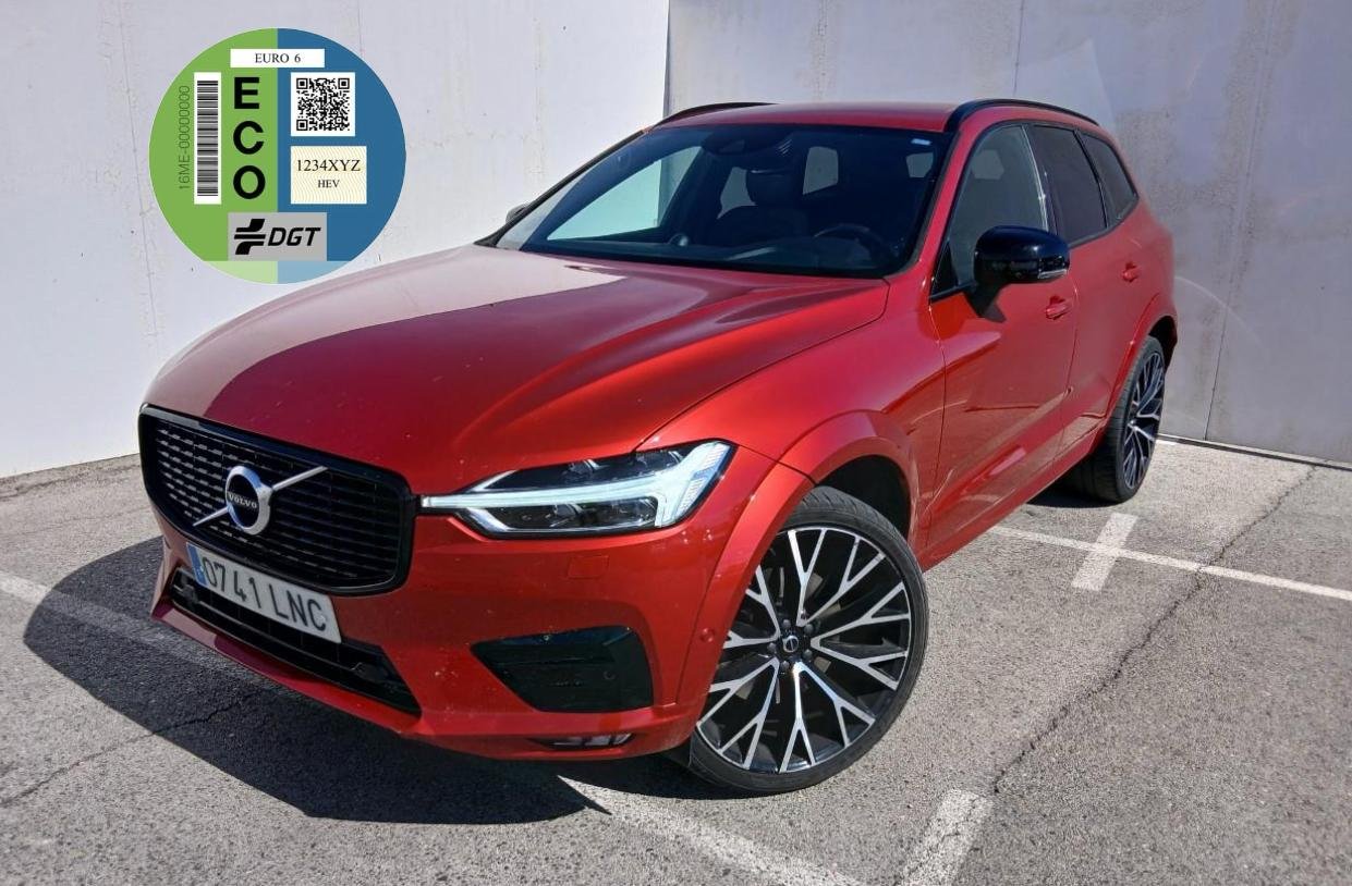 VOLVO XC60  2.0 B5 D AWD RDesign Auto
