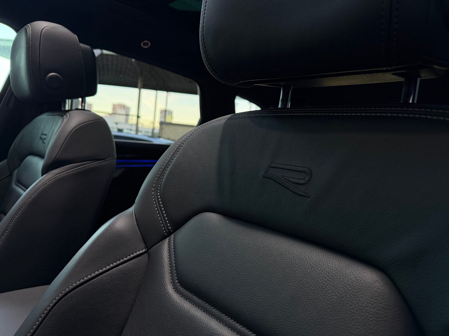 VOLKSWAGEN touareg R 3.0 V6 TSI 462cv