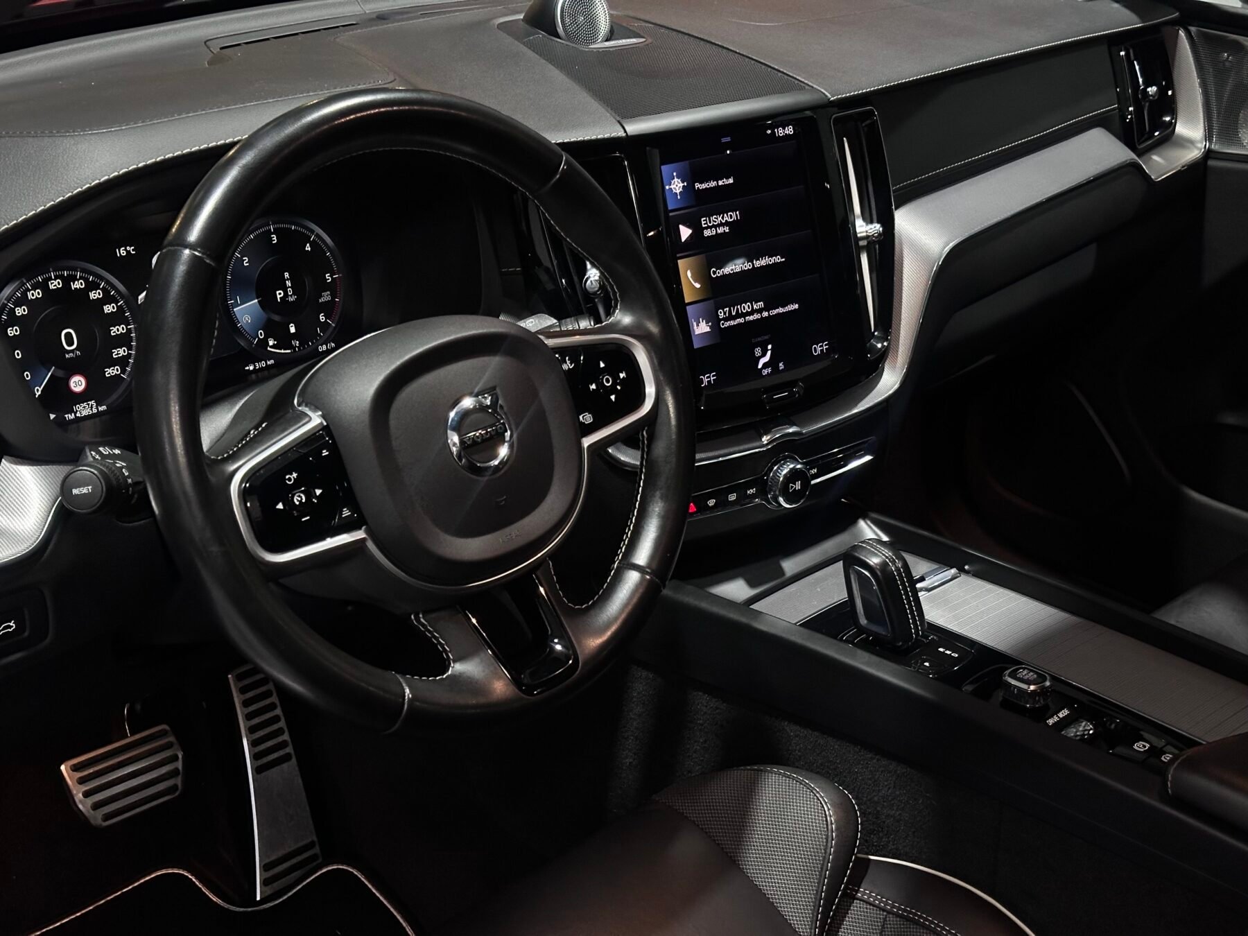 VOLVO XC60  2.0 B5 D AWD RDesign Auto