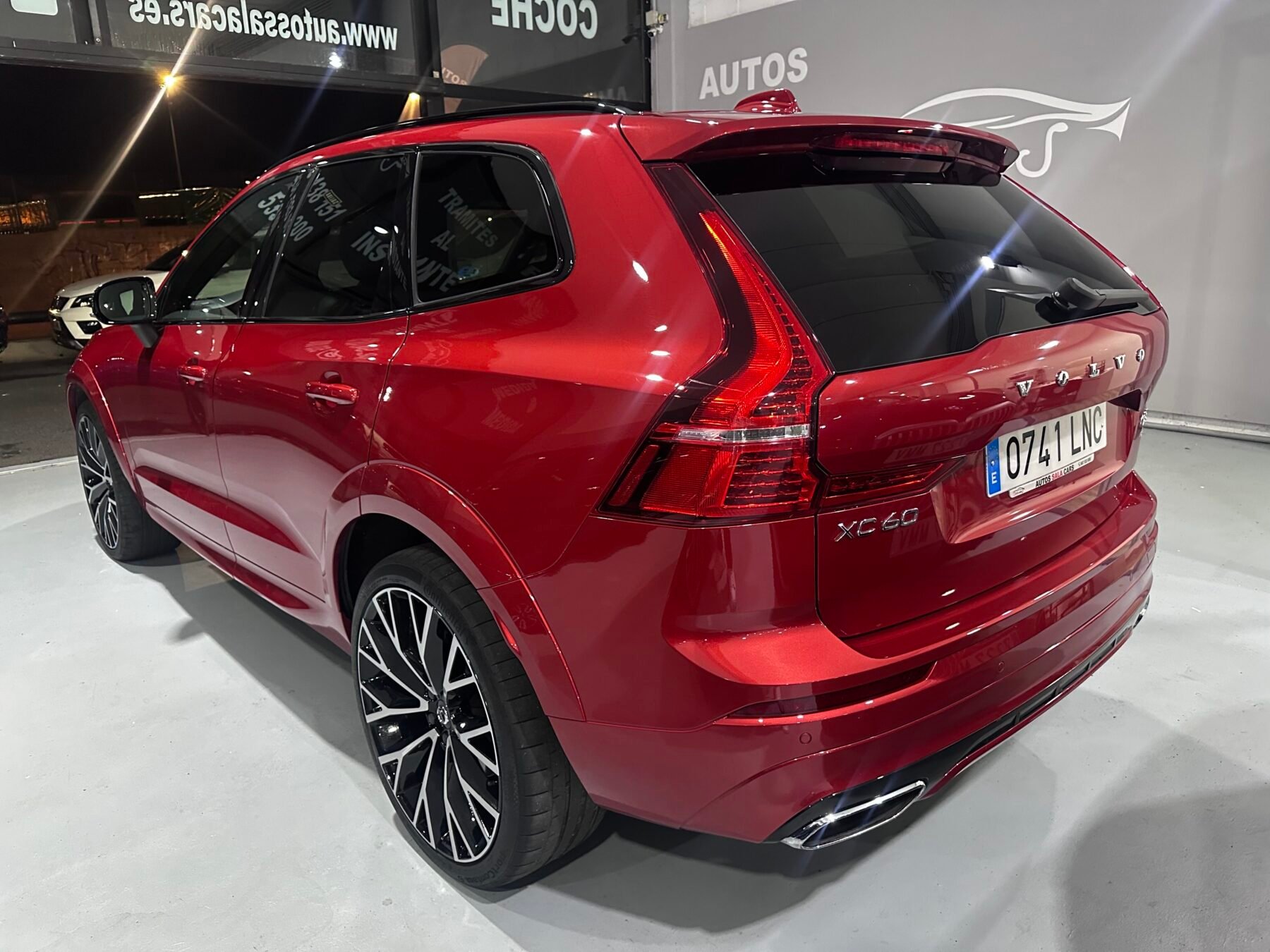 VOLVO XC60  2.0 B5 D AWD RDesign Auto