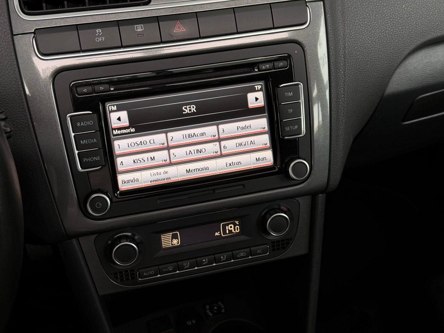 VOLKSWAGEN POLO 1.4 SPORT