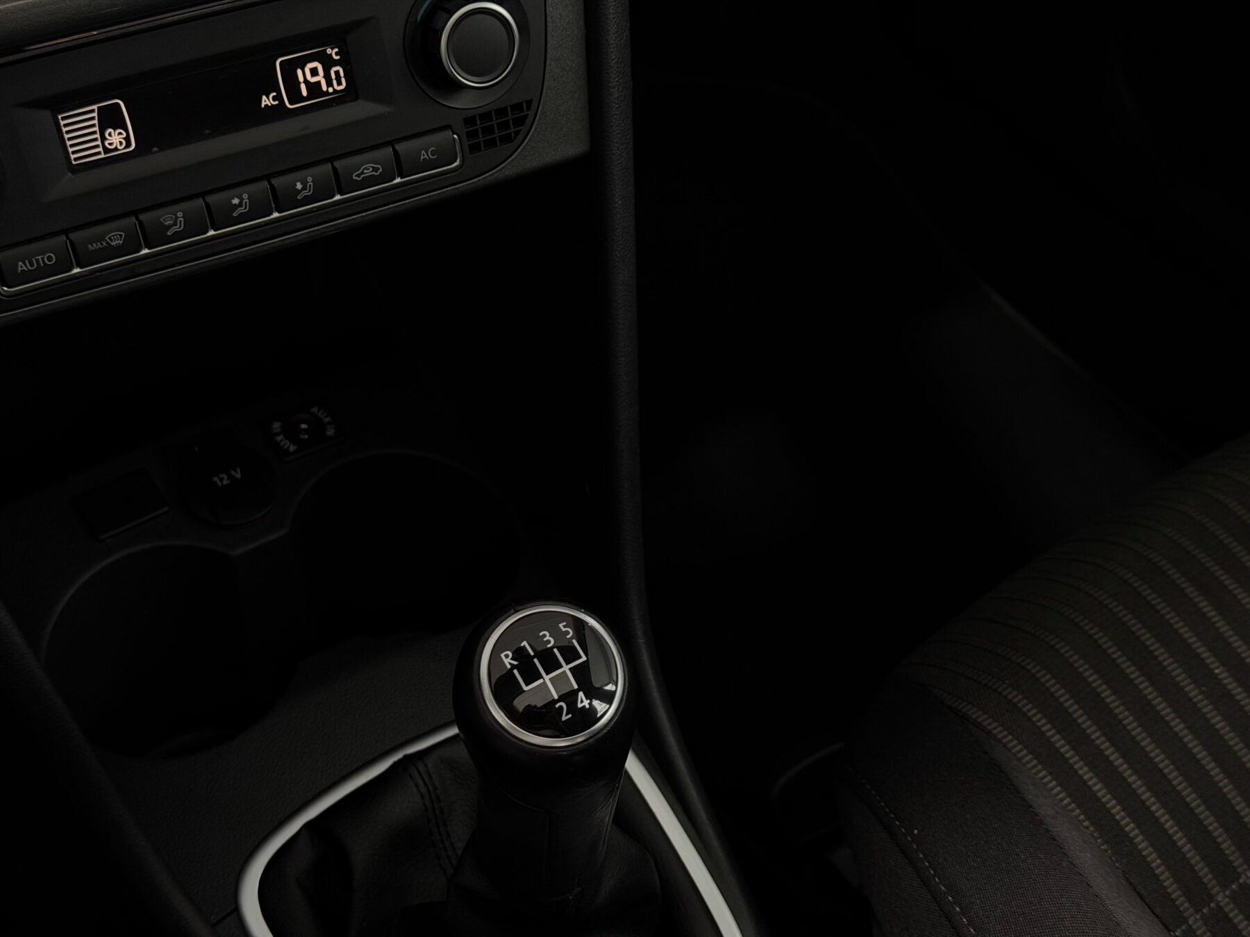 VOLKSWAGEN POLO 1.4 SPORT