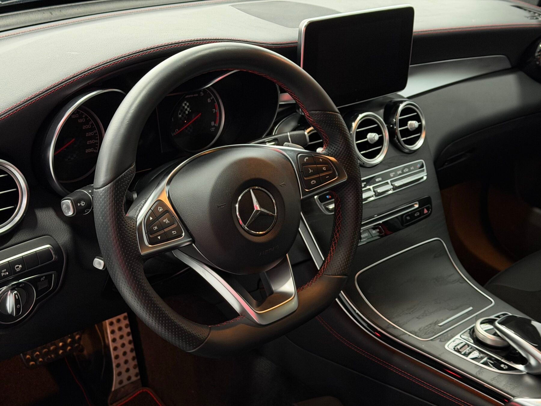 MERCEDES-BENZ GLC COUPE AMG 43 3.0V6 