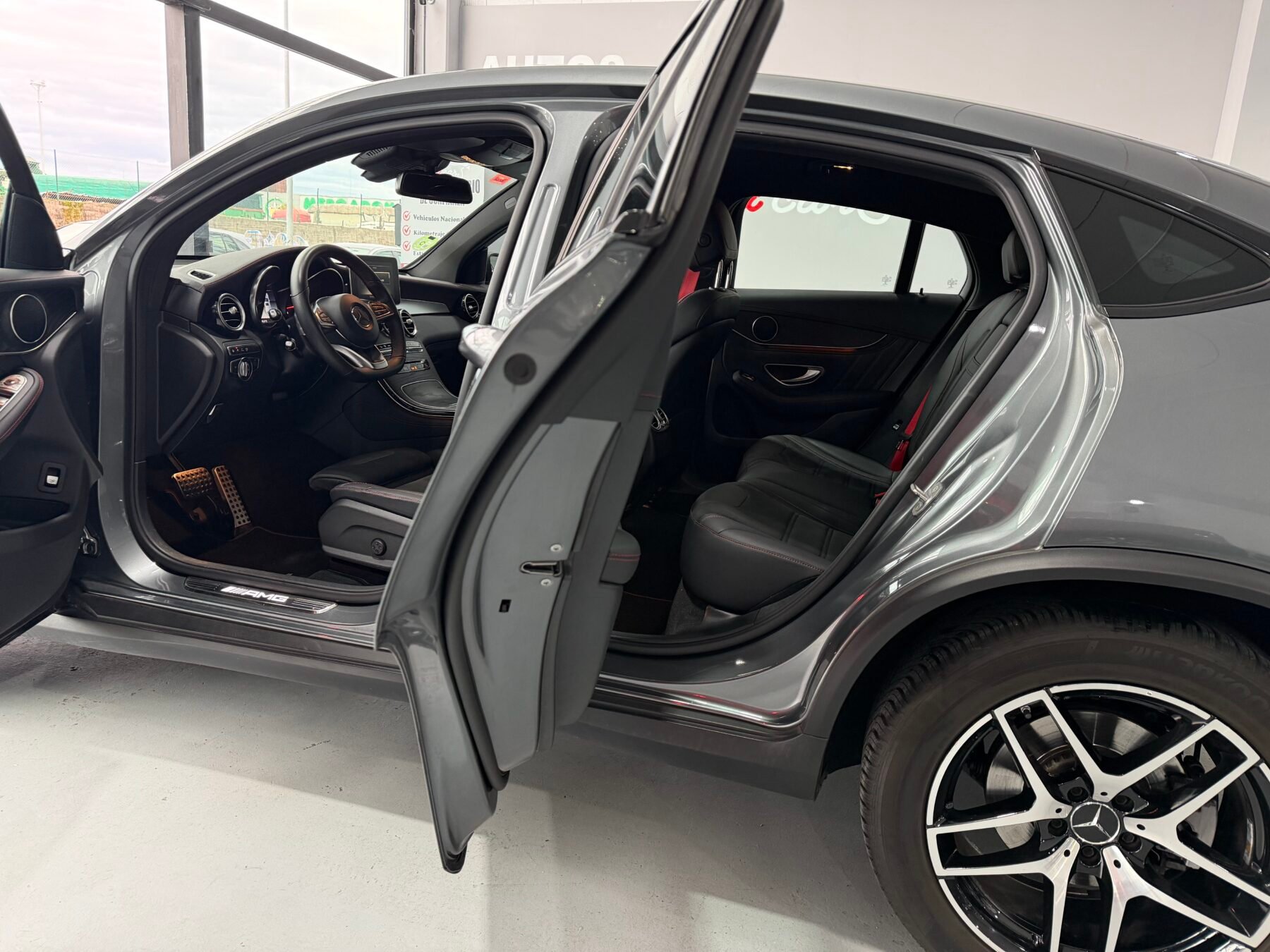 MERCEDES-BENZ GLC COUPE AMG 43 3.0V6 