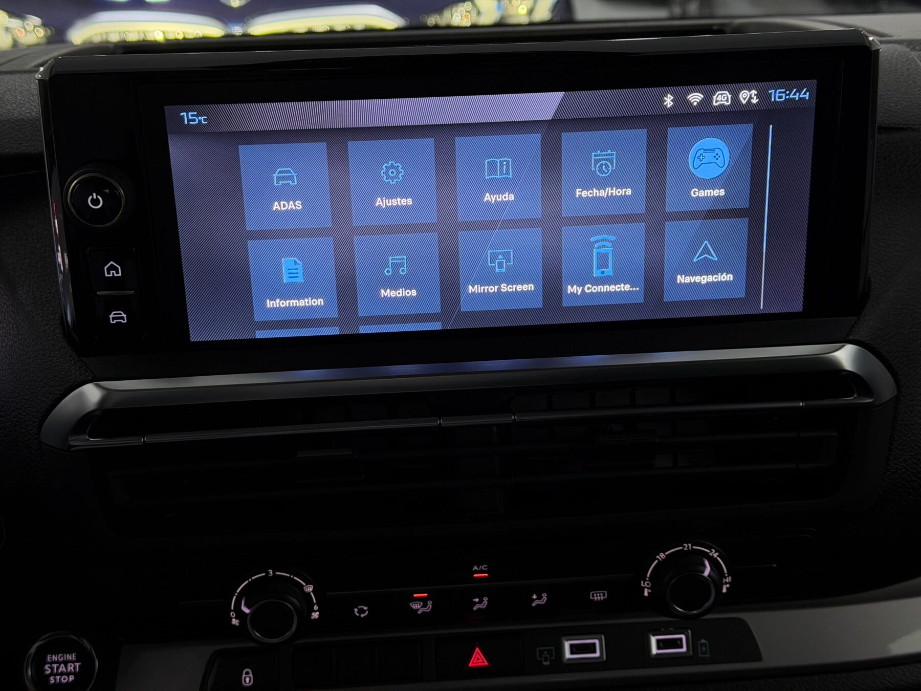 PEUGEOT Travelle PEUGEOT Traveller Business Standard BlueHDi 180 SS EAT8