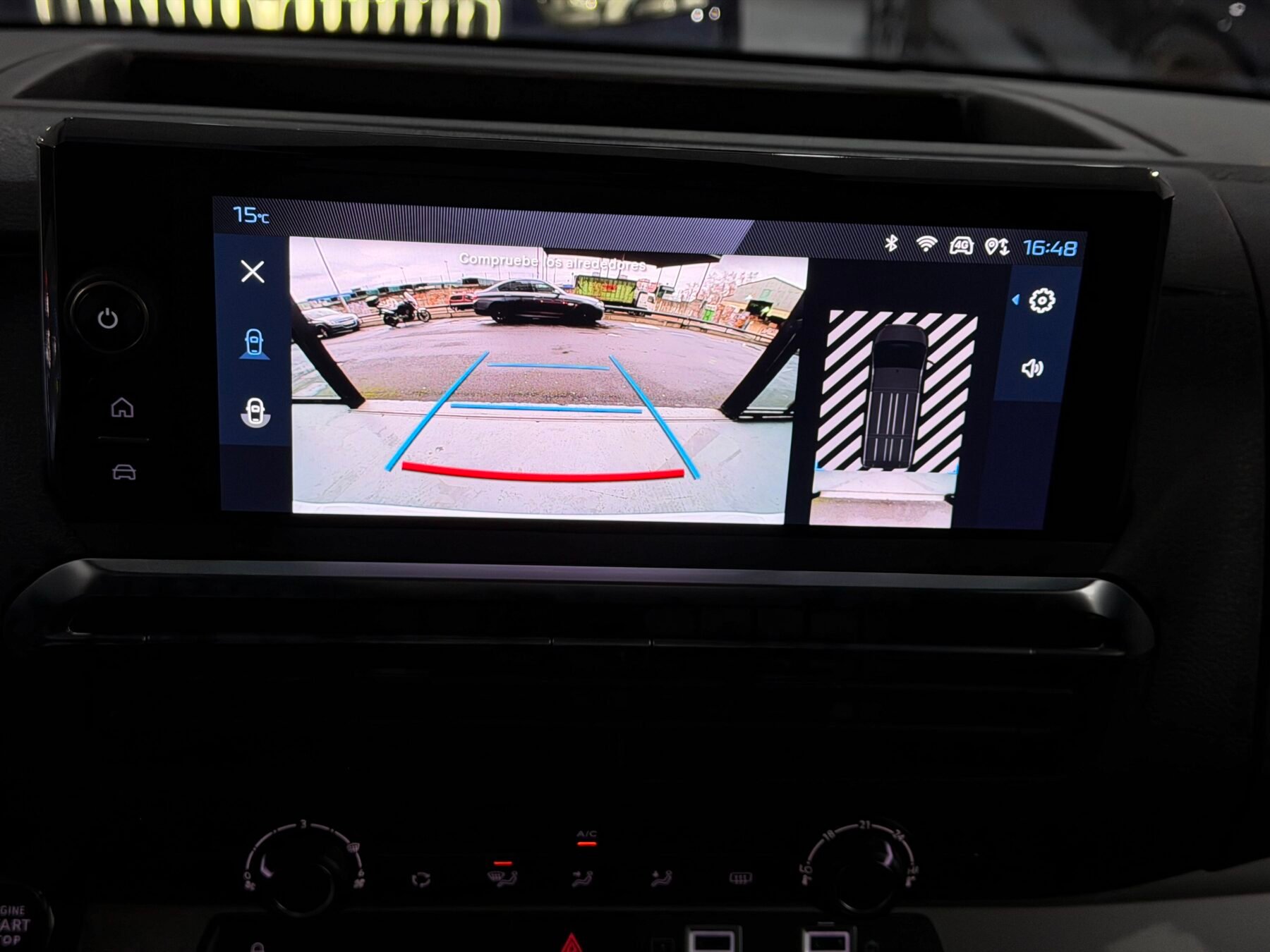 PEUGEOT Travelle PEUGEOT Traveller Business Standard BlueHDi 180 SS EAT8