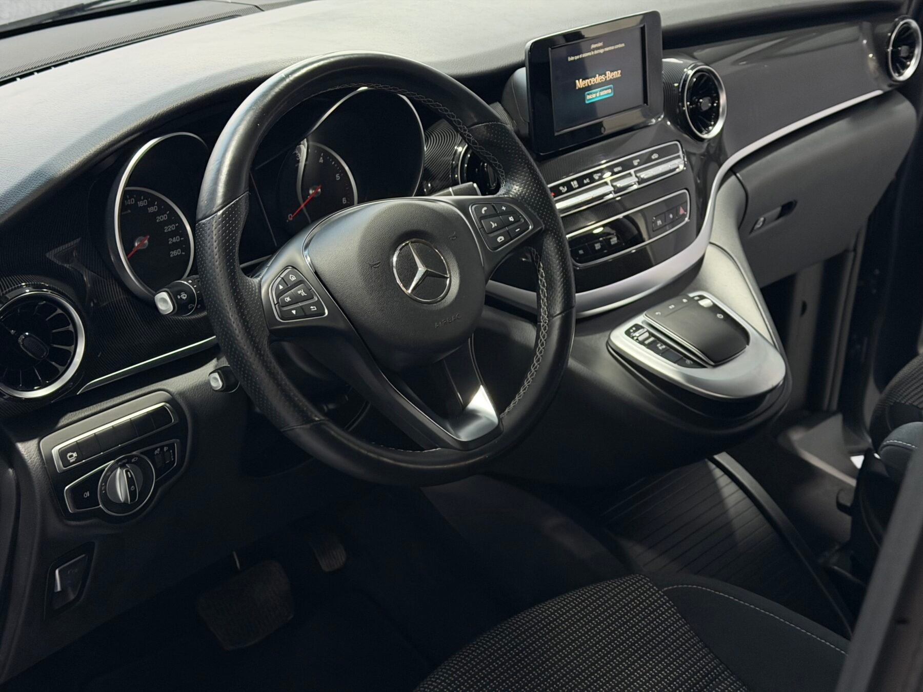 MERCEDES-BENZ CLASE V Avantgarde largo 9G