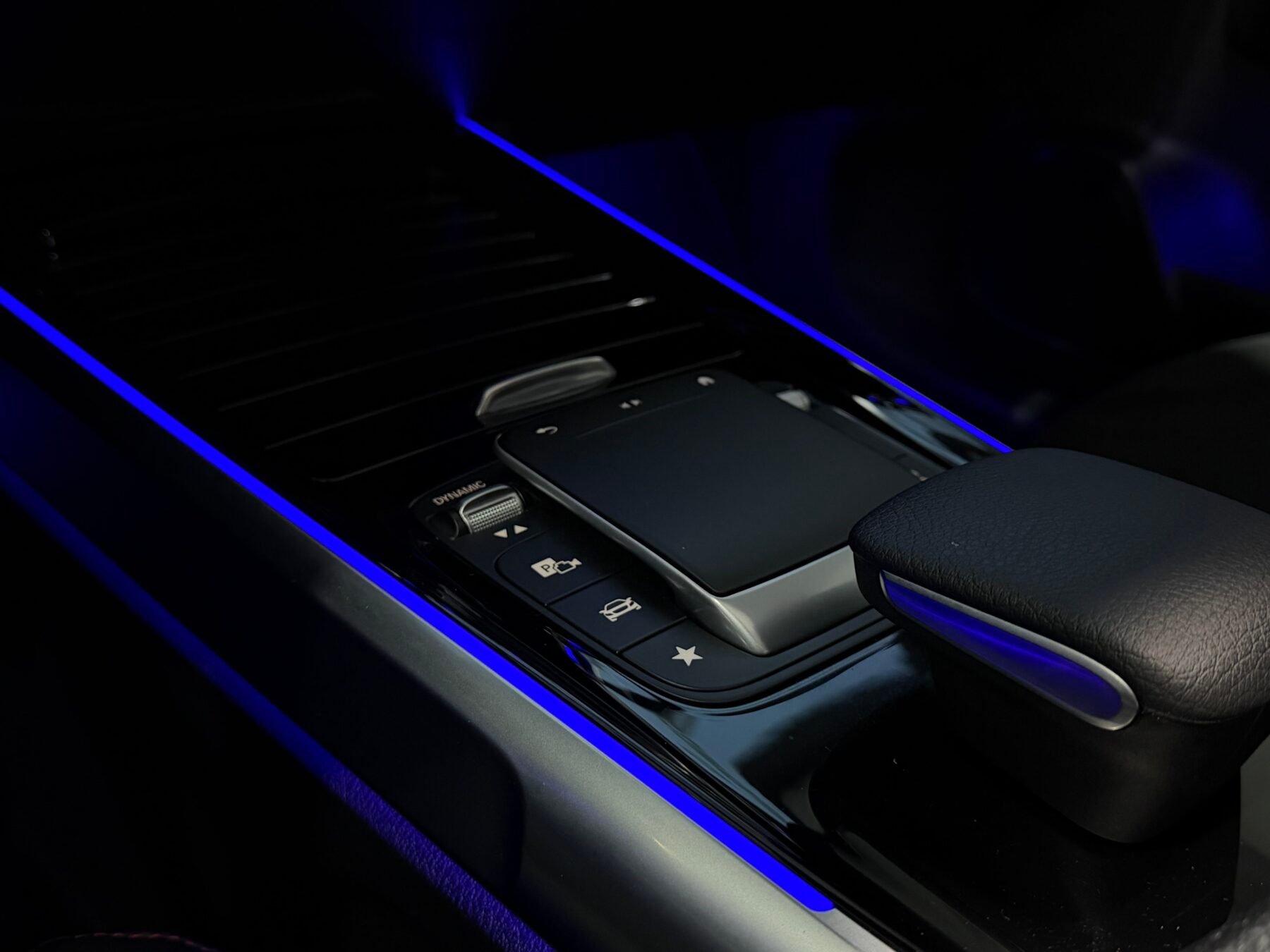 MERCEDES-BENZ GLB AMG 4 MATIC 200