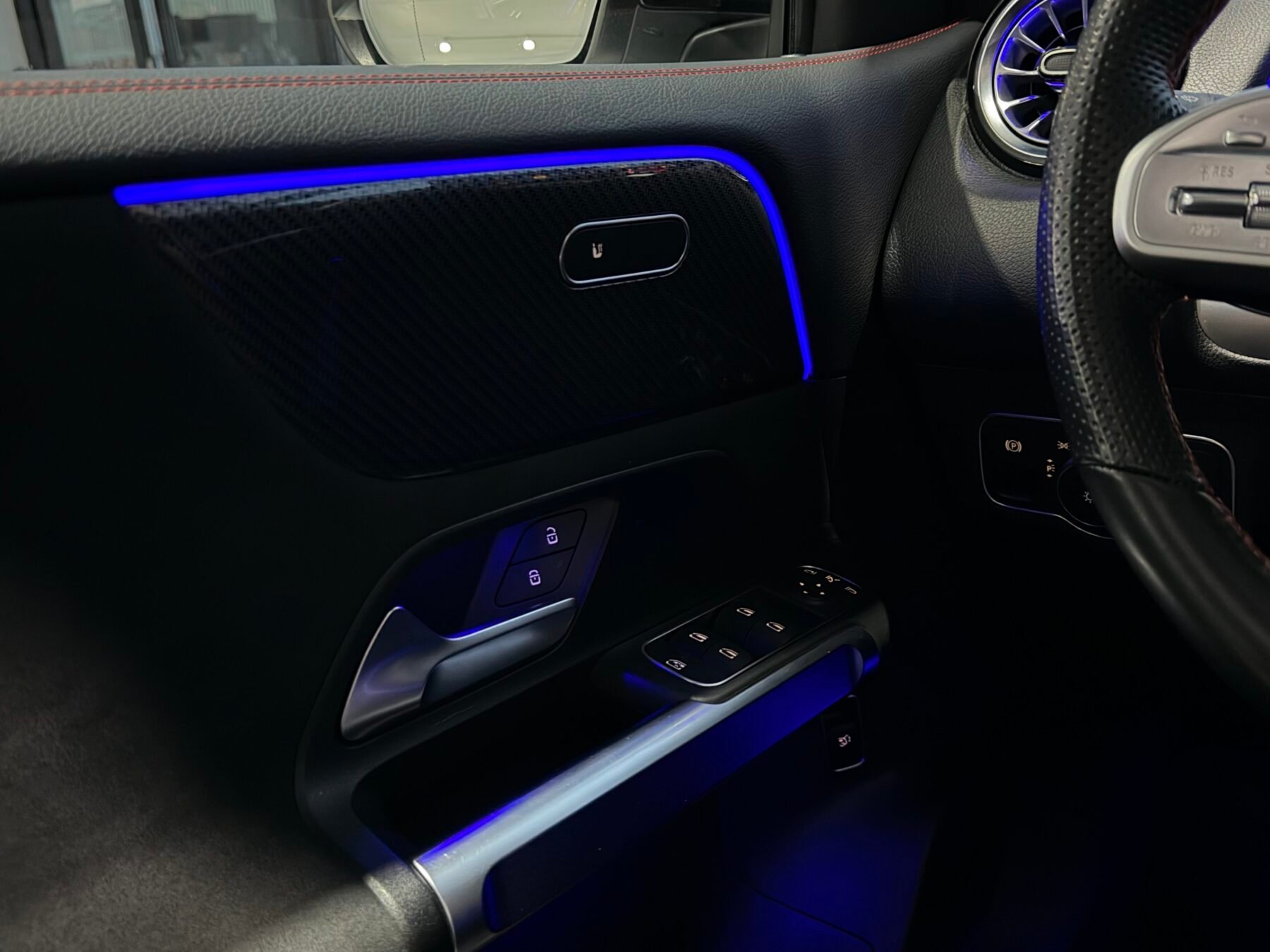 MERCEDES-BENZ GLB AMG 4 MATIC 200