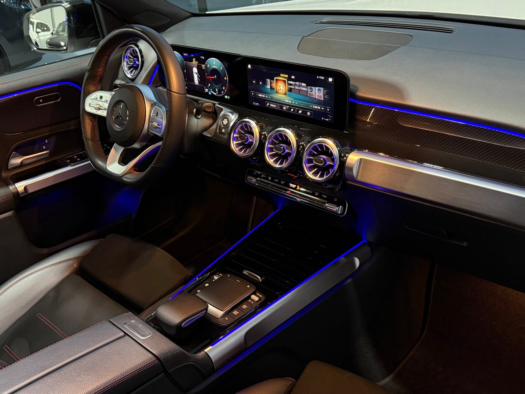 MERCEDES-BENZ GLB AMG 4 MATIC 200