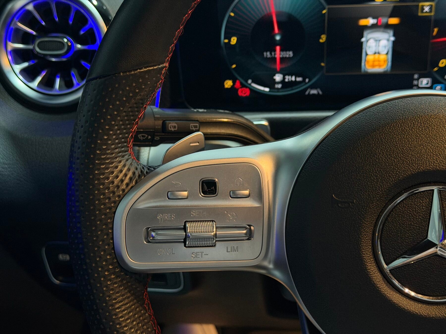 MERCEDES-BENZ GLB AMG 4 MATIC 200