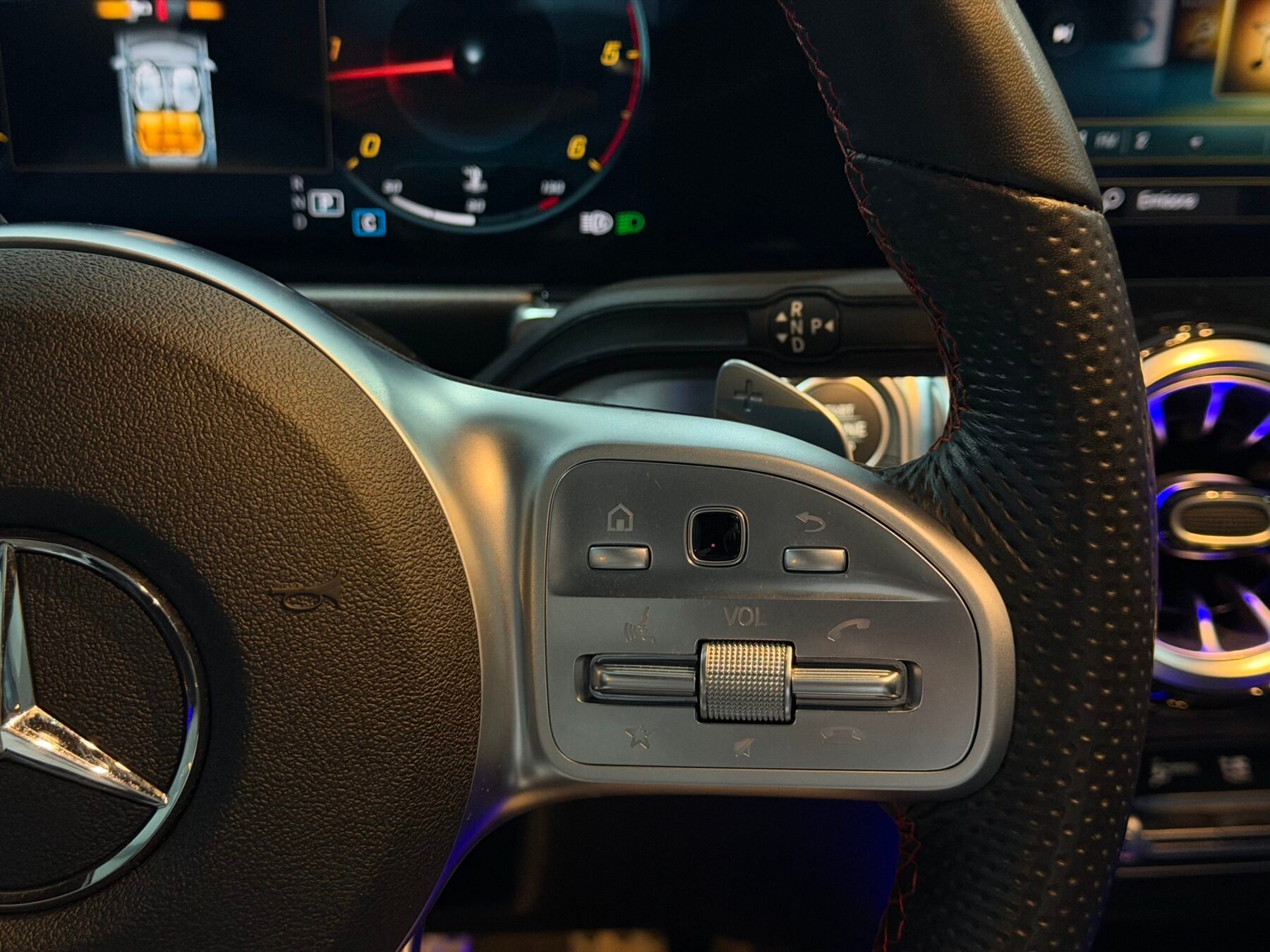 MERCEDES-BENZ GLB AMG 4 MATIC 200