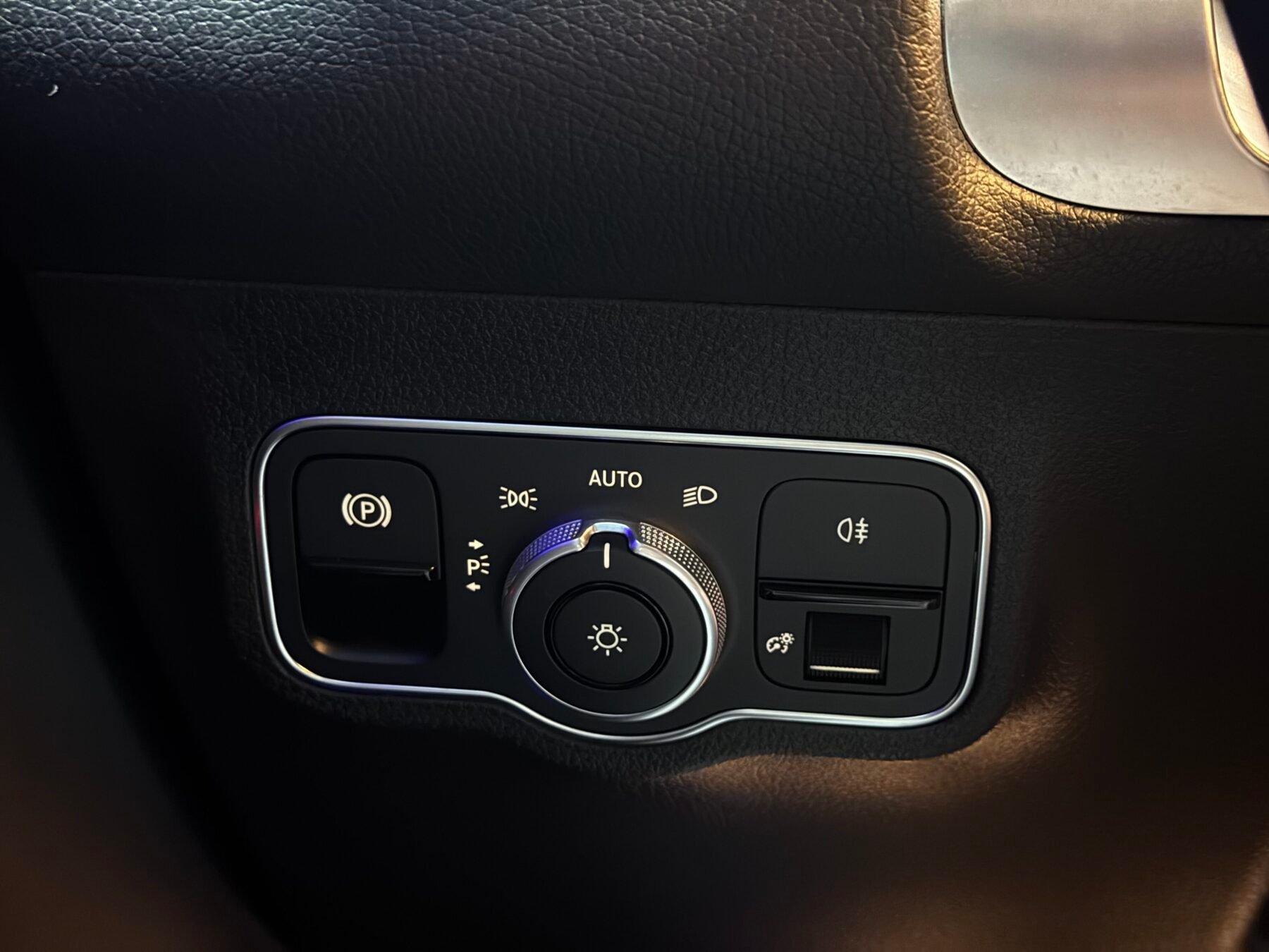 MERCEDES-BENZ GLB AMG 4 MATIC 200